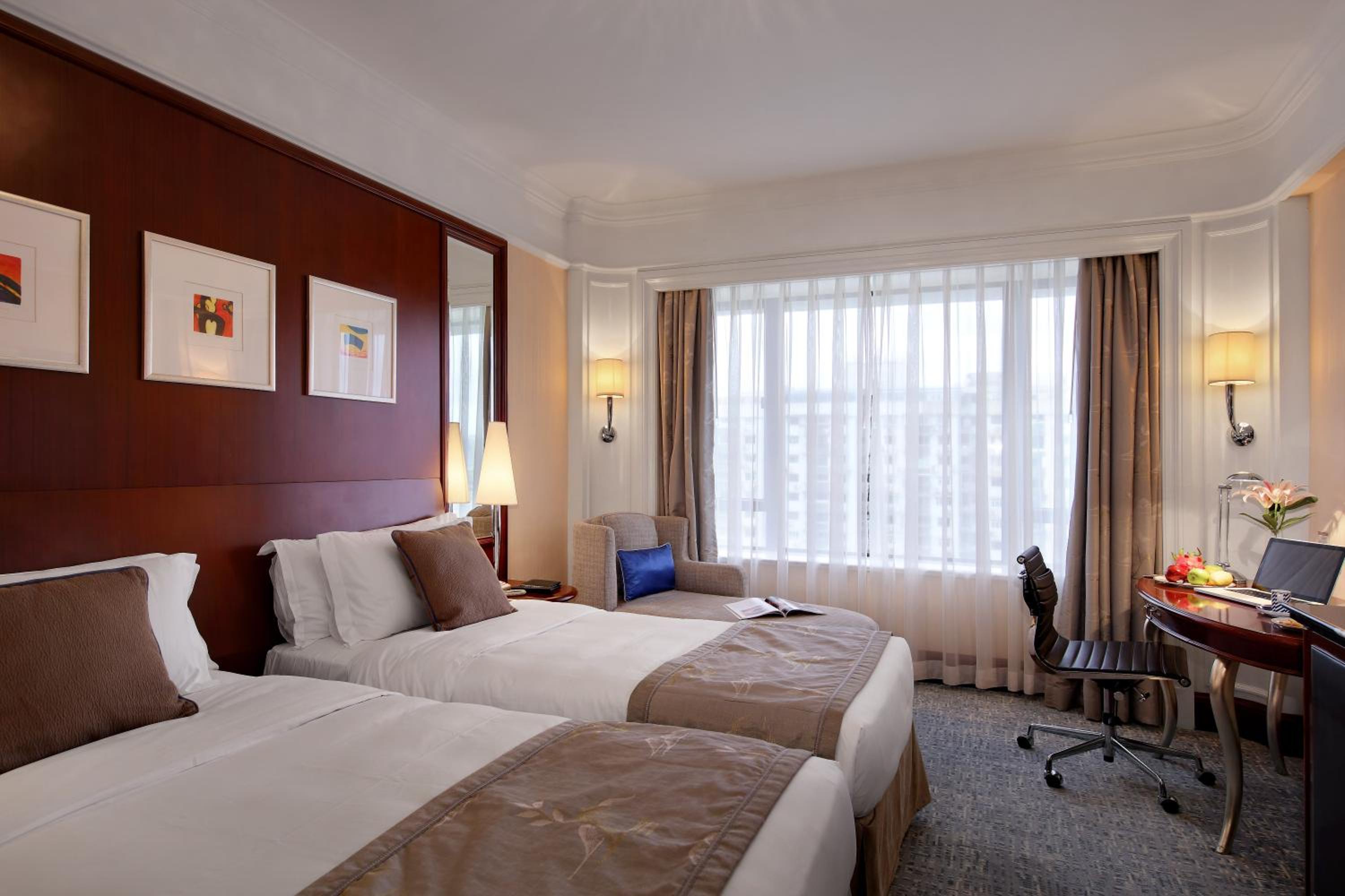 Royal Premier Twin Room - Photo 4