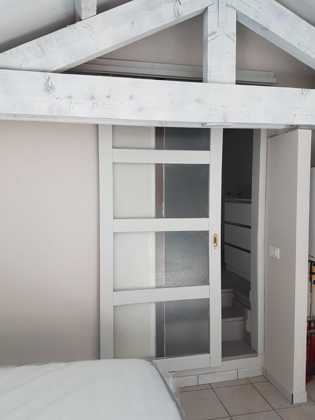 One-Bedroom Apartment - Photo 1