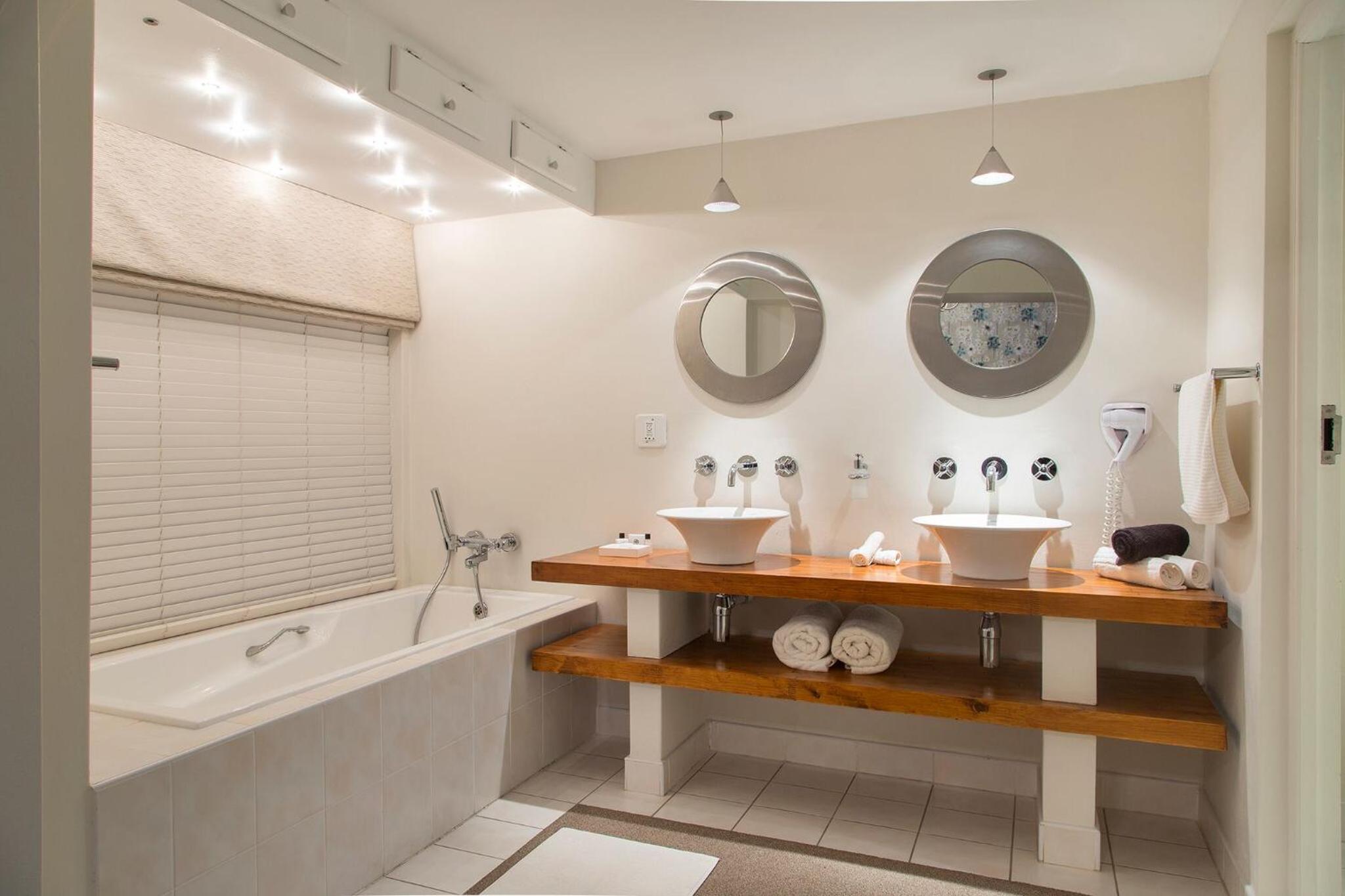  Superior Suite with Sea View - Photo 3