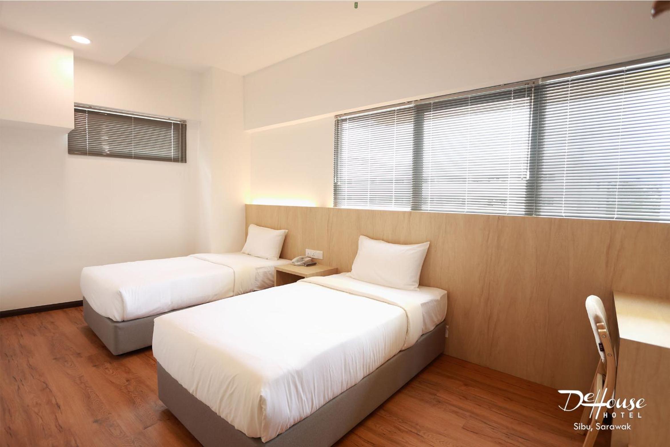 Deluxe Twin Room photo 2