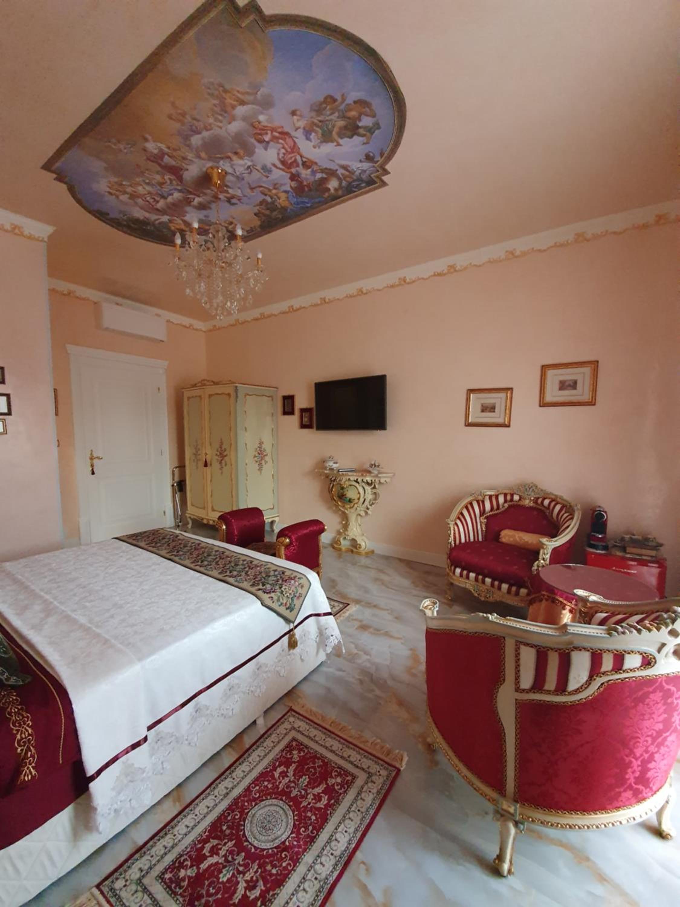 Junior Suite - Photo 13