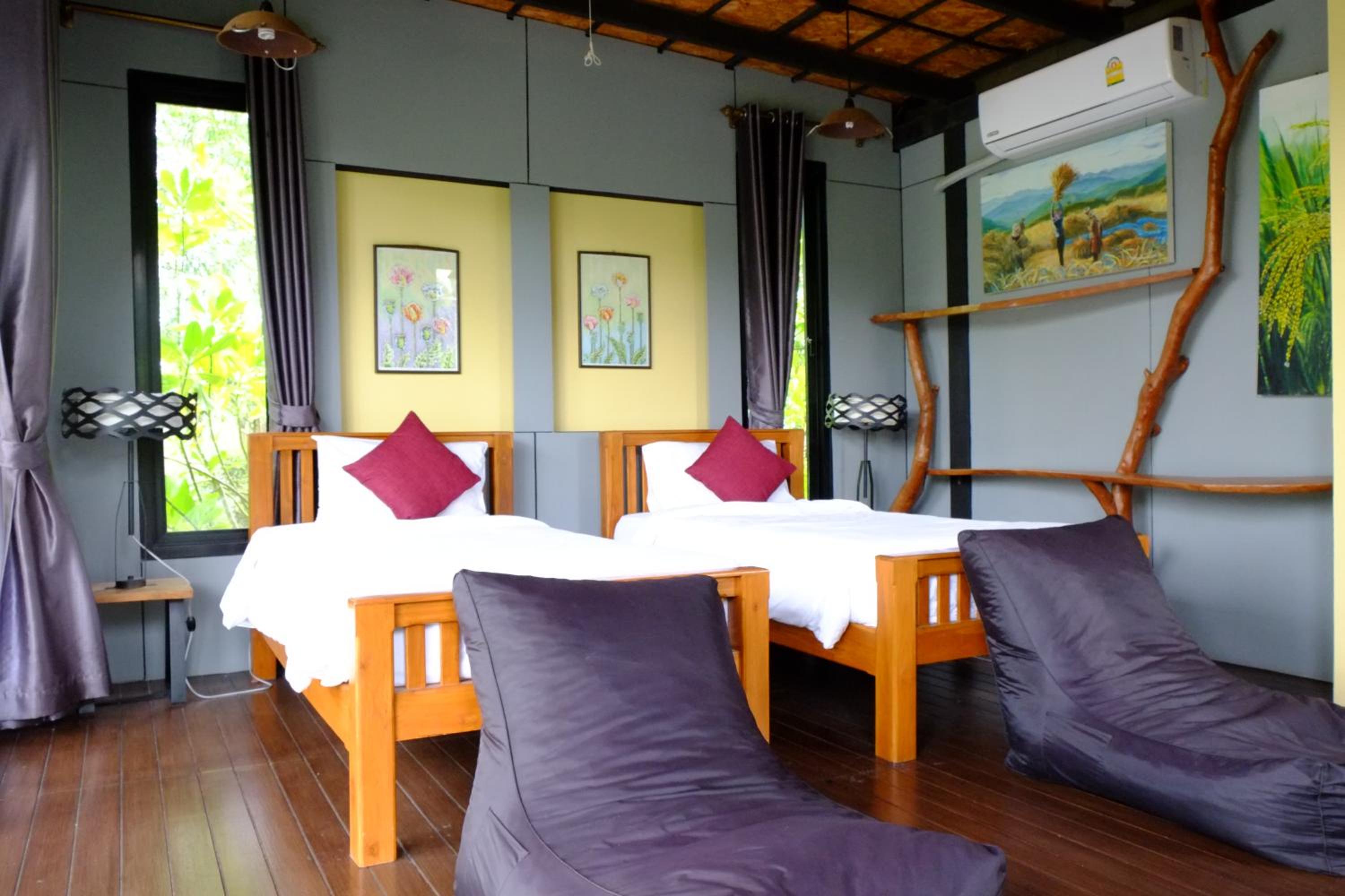 Standard Twin Room