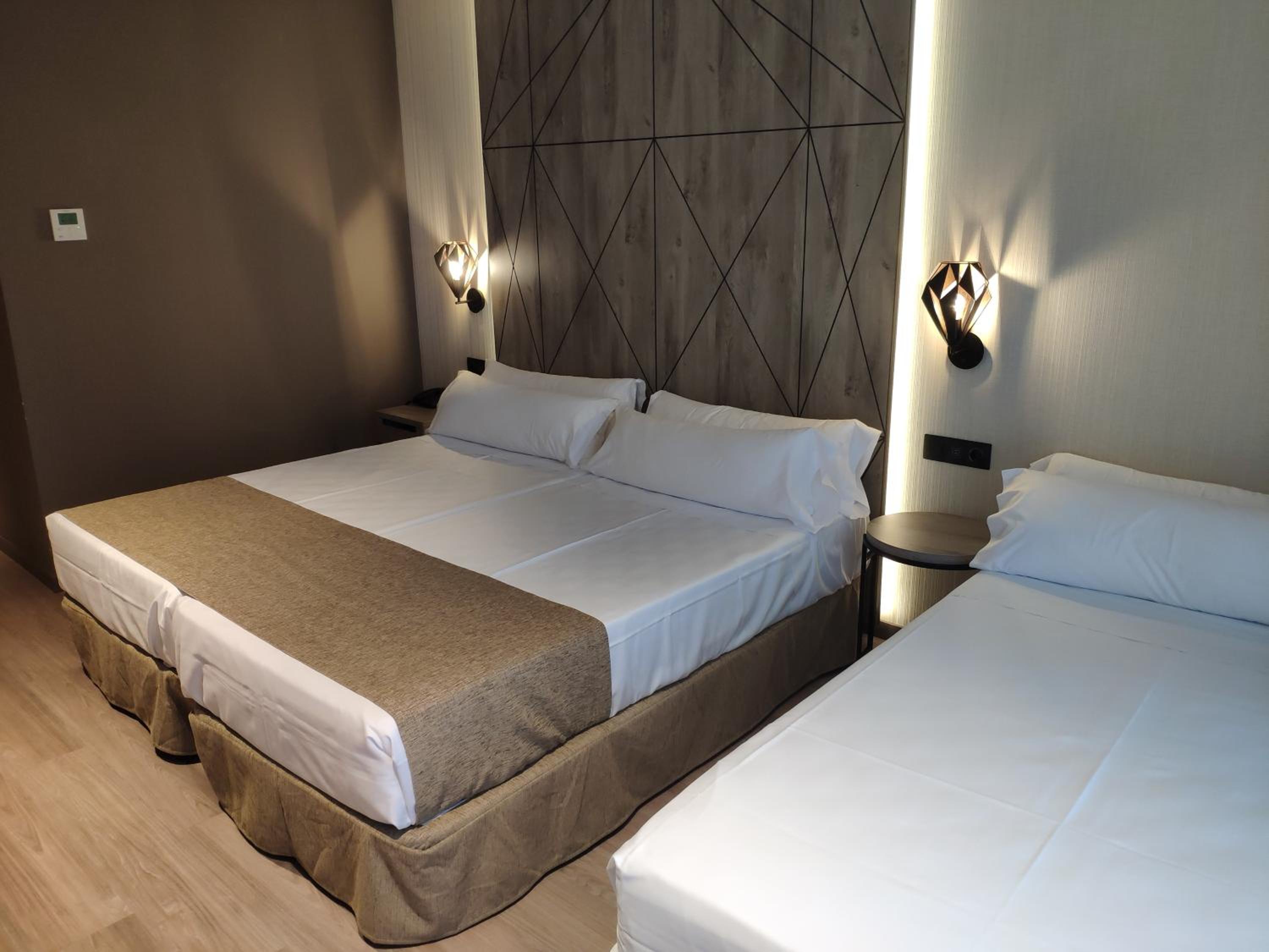 Comfort Triple Room - Photo 1