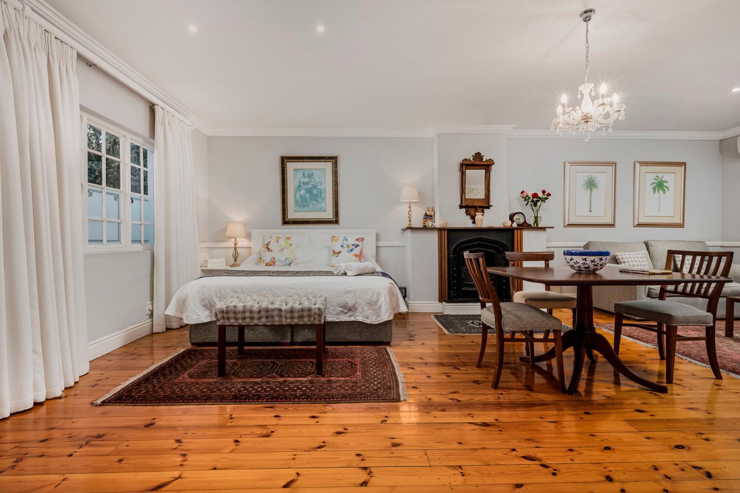 Family Suite with Balcony - Photo 1