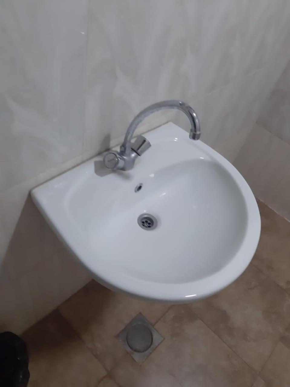 Twin Room with Private Bathroom photo 1