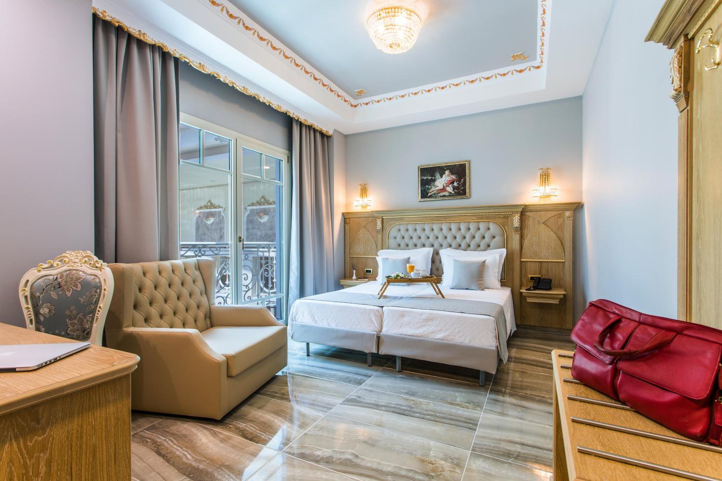 Economy Double Room No Balcony - Photo 1