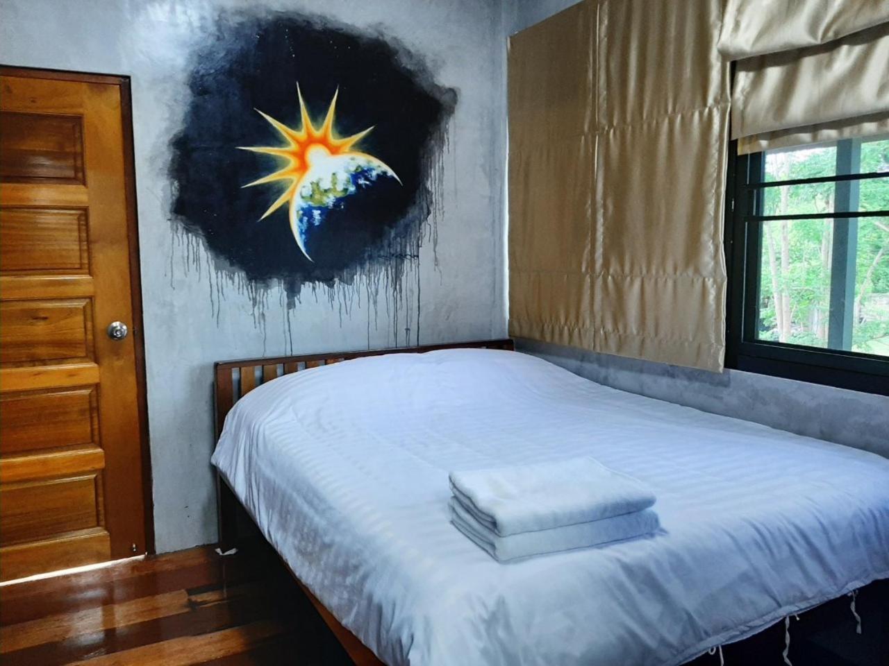 Standard Double Room - Photo 16