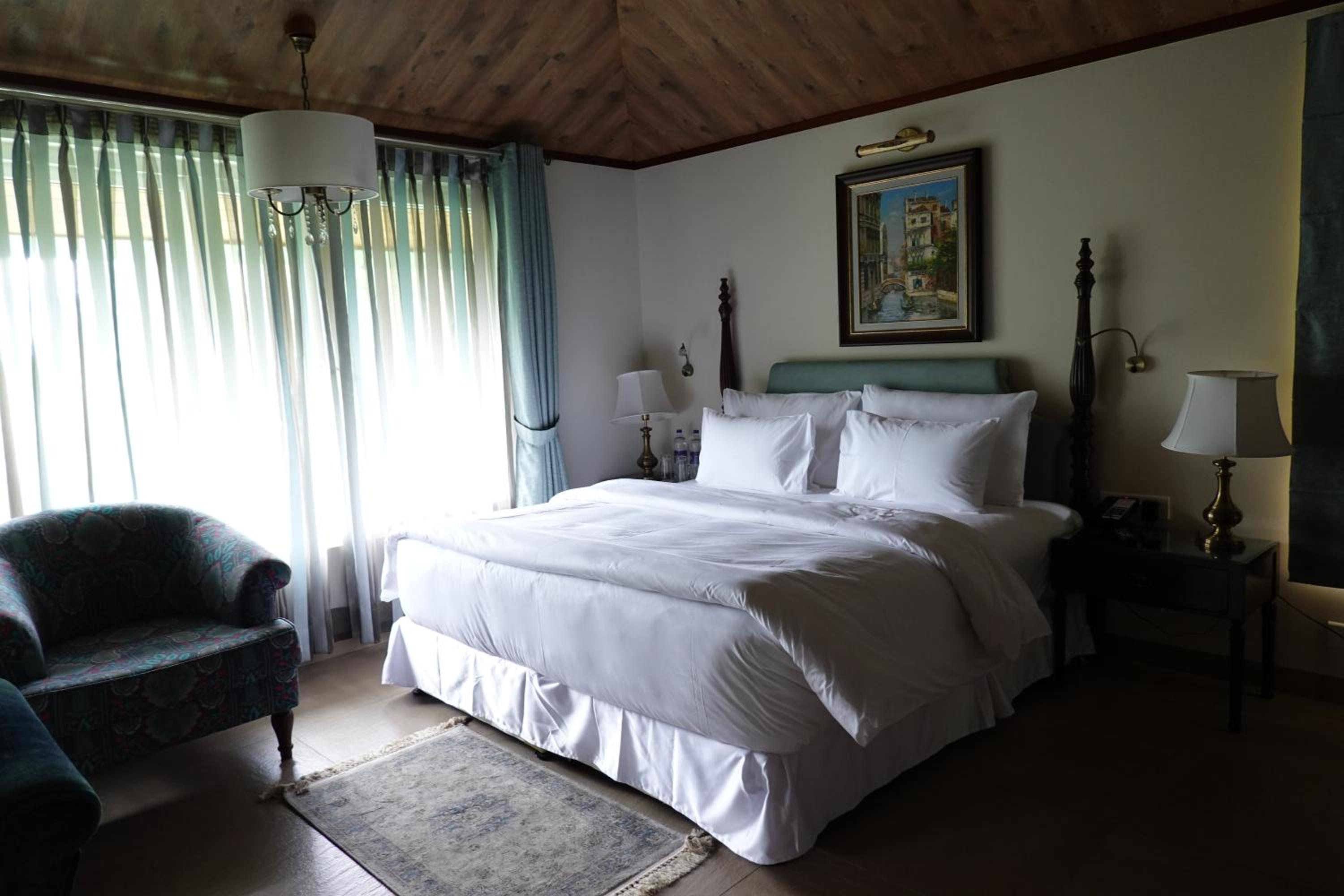 Duplex Suite with Valley View and Private Sitting Area