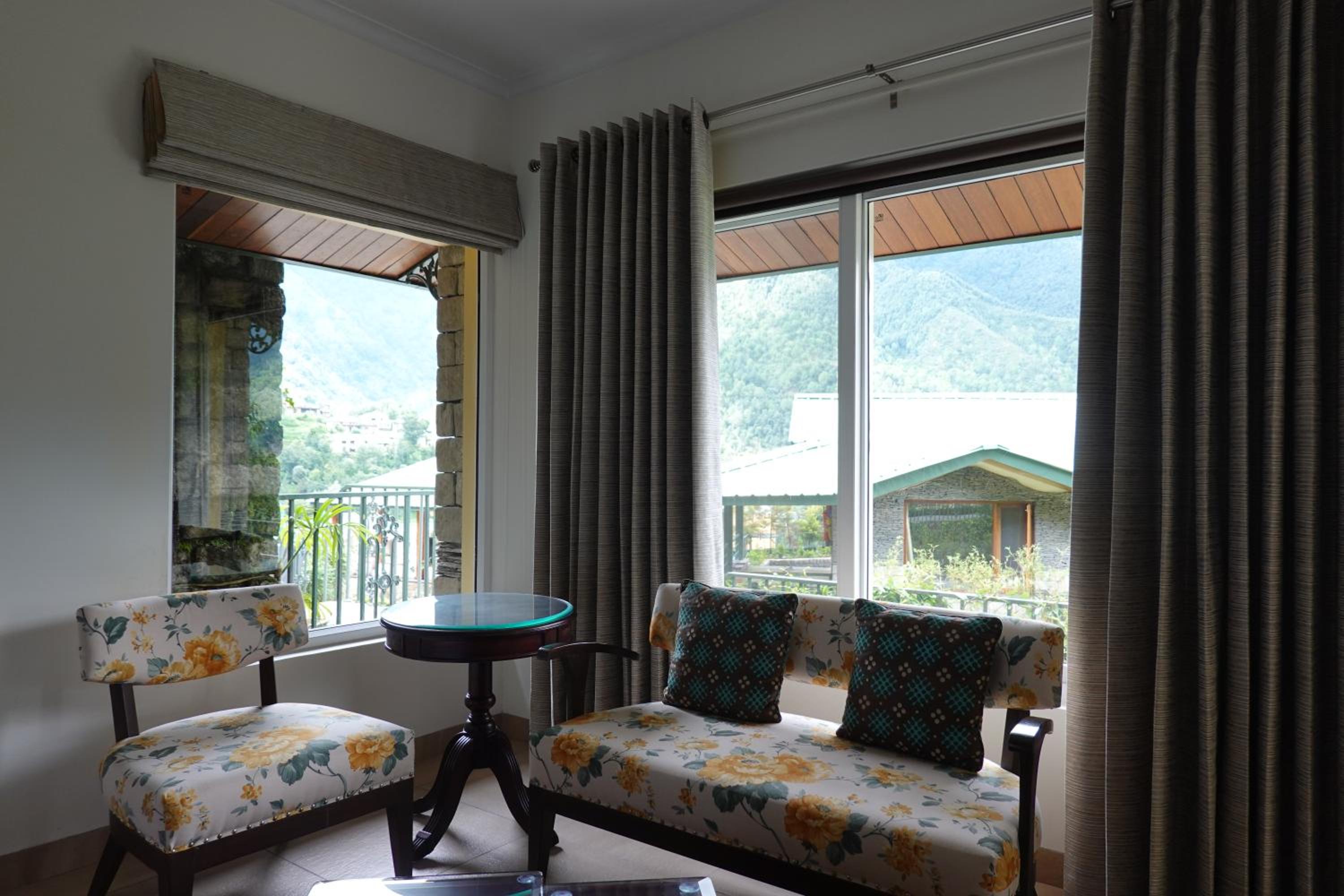 Deluxe Room - Photo 3