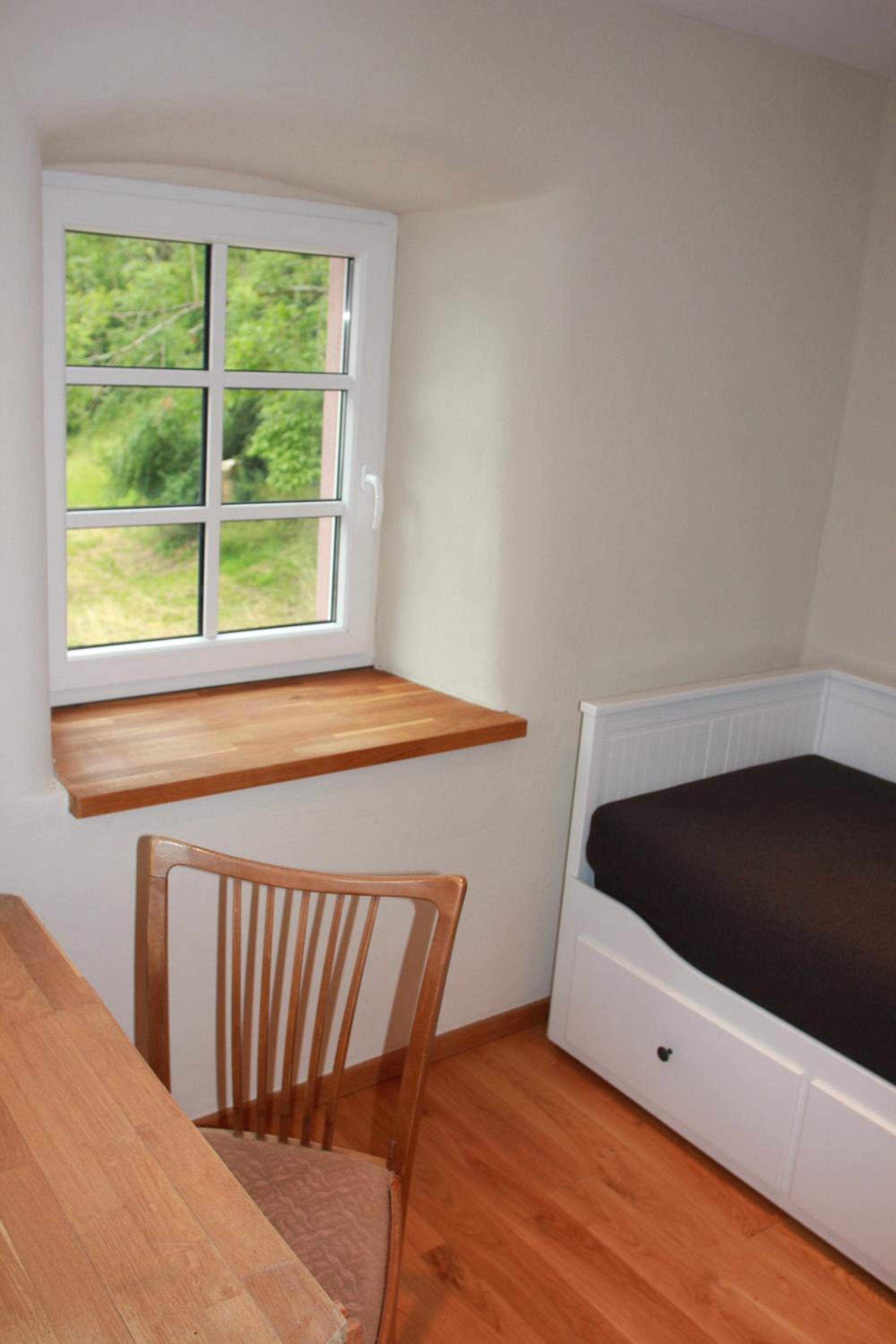Five-Bedroom House photo 2