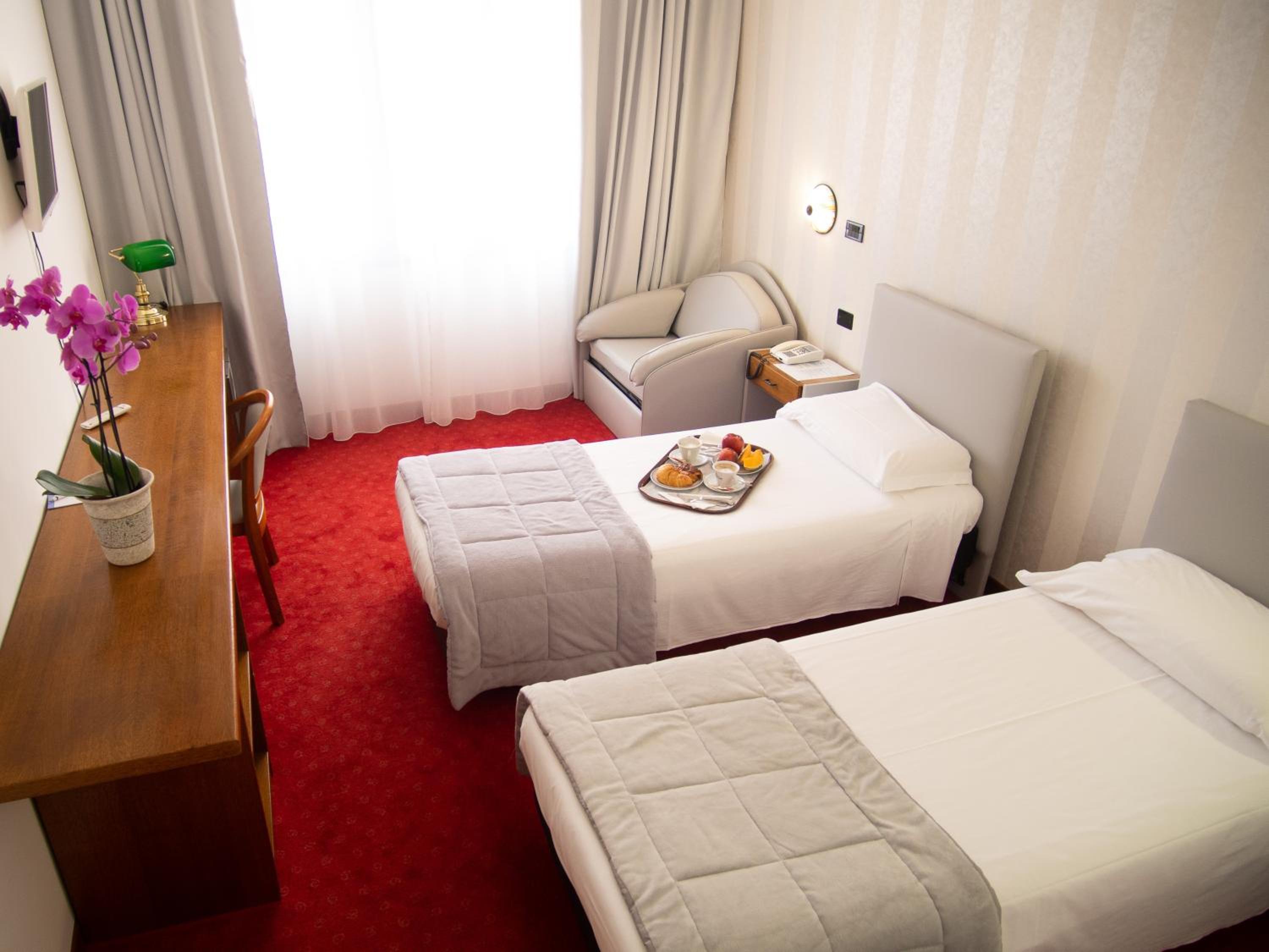 Twin Room photo 1