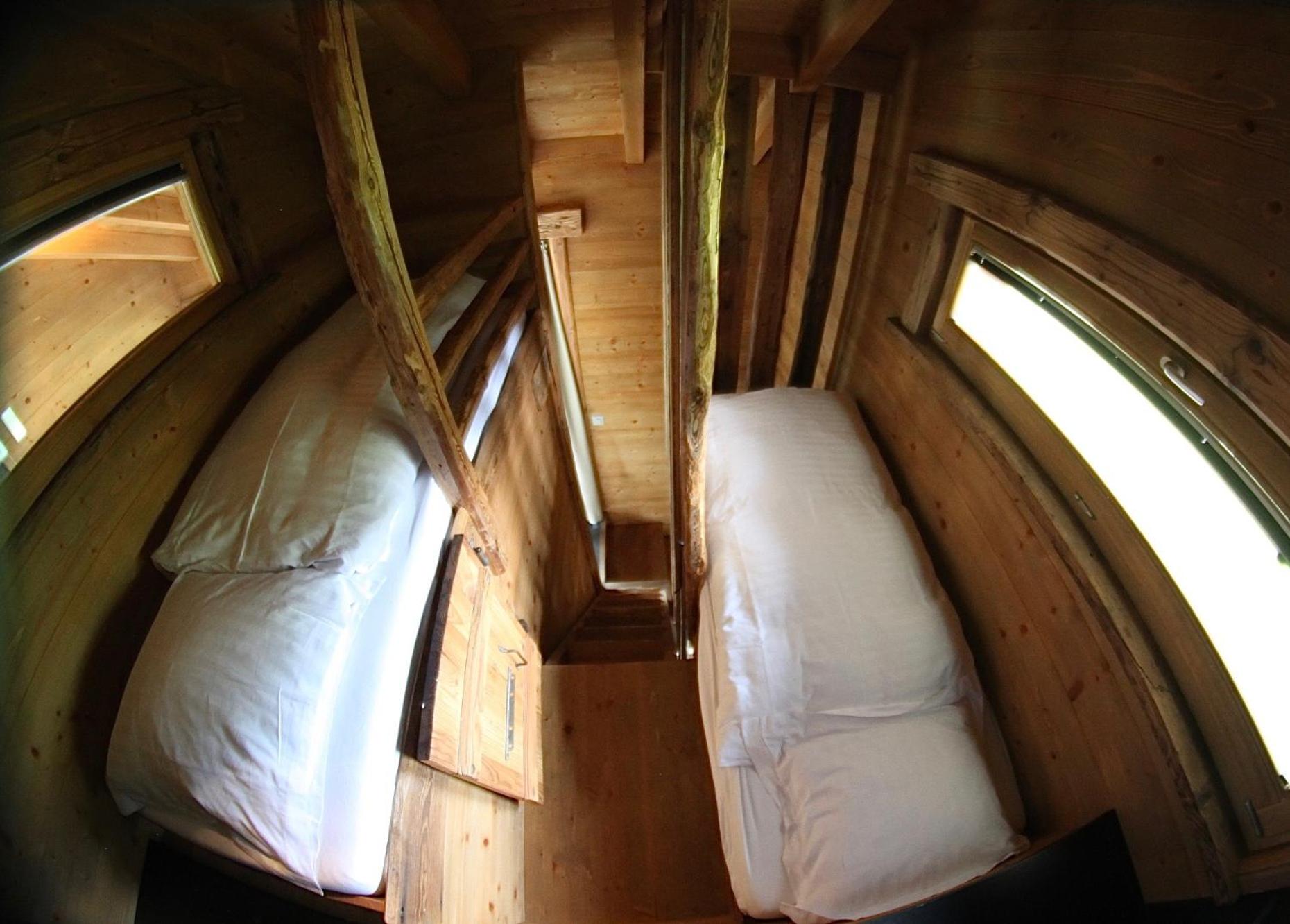 Superior Chalet 6  photo 3