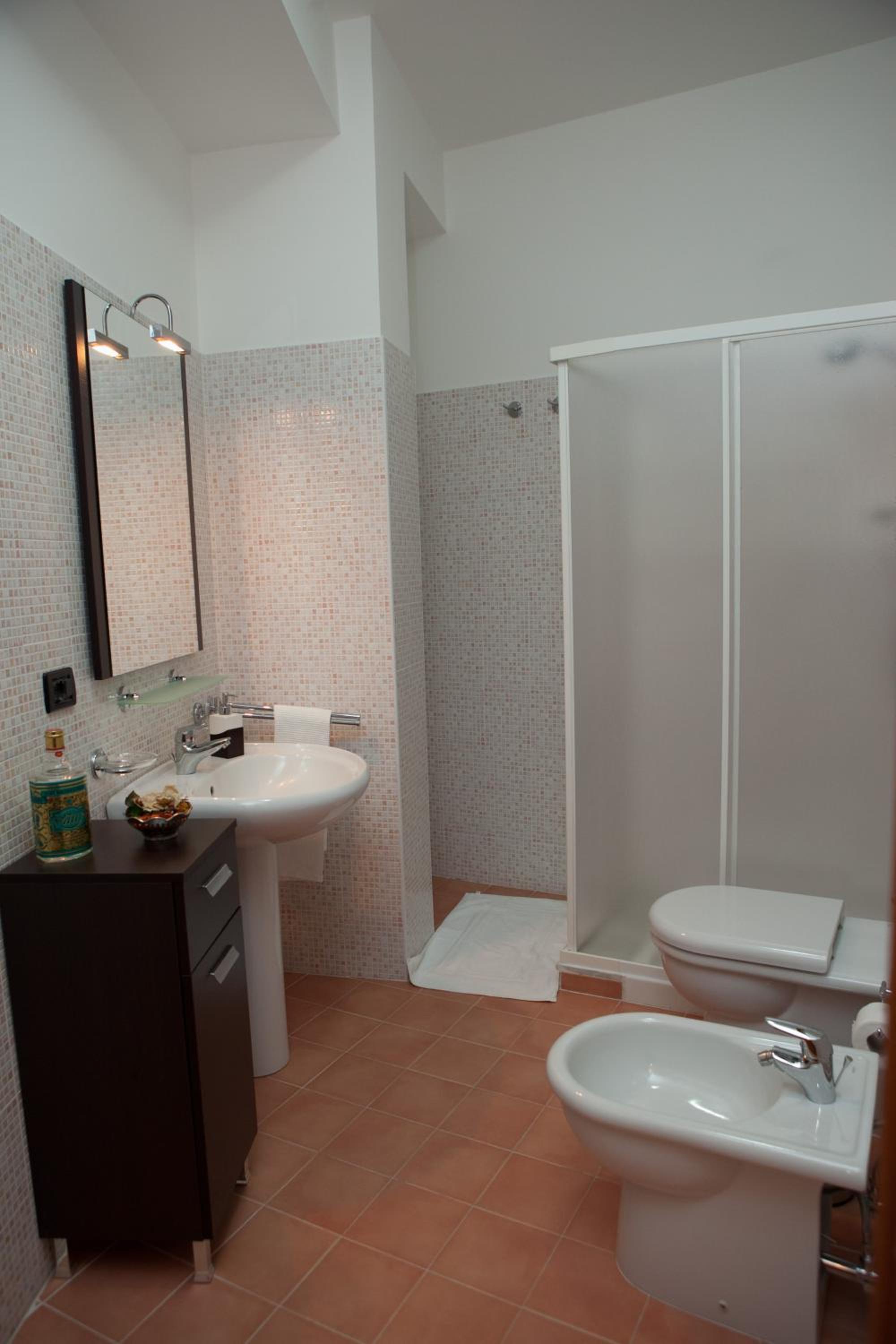 Double or Twin Room with Extra Bed photo 2