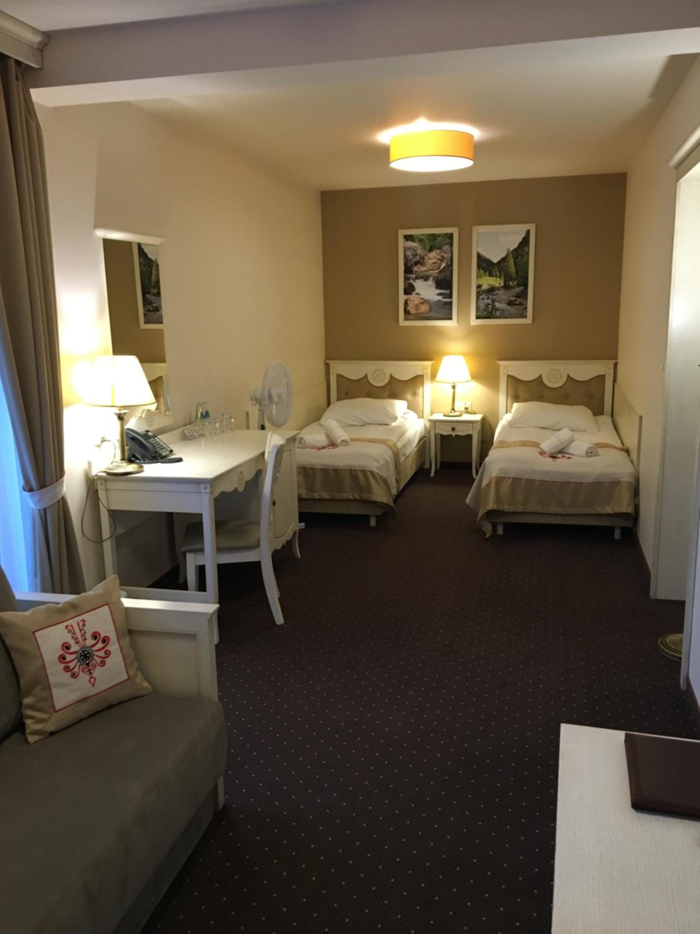 Standard Twin Room