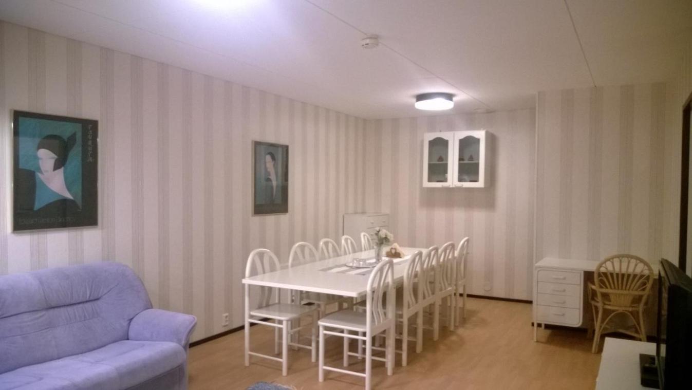 One-Bedroom Suite with Sauna photo 2