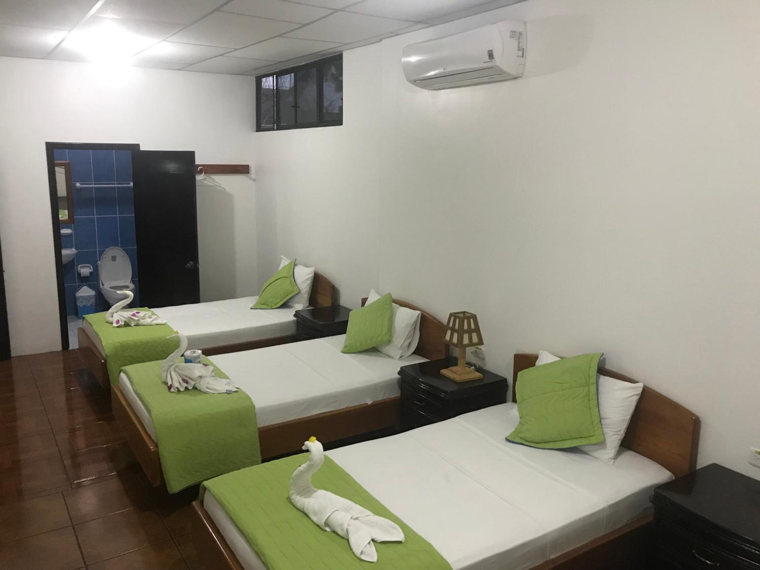 Bed In 4-Bed Dormitory Room photo 2