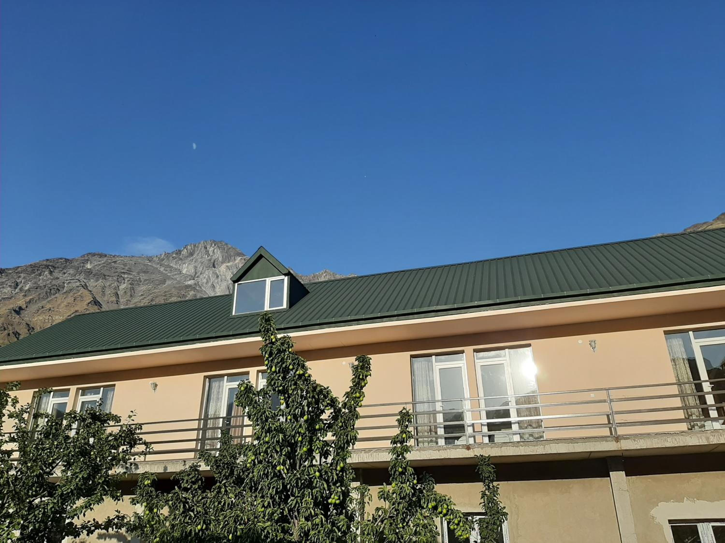 Twin Room with Mountain View photo 2