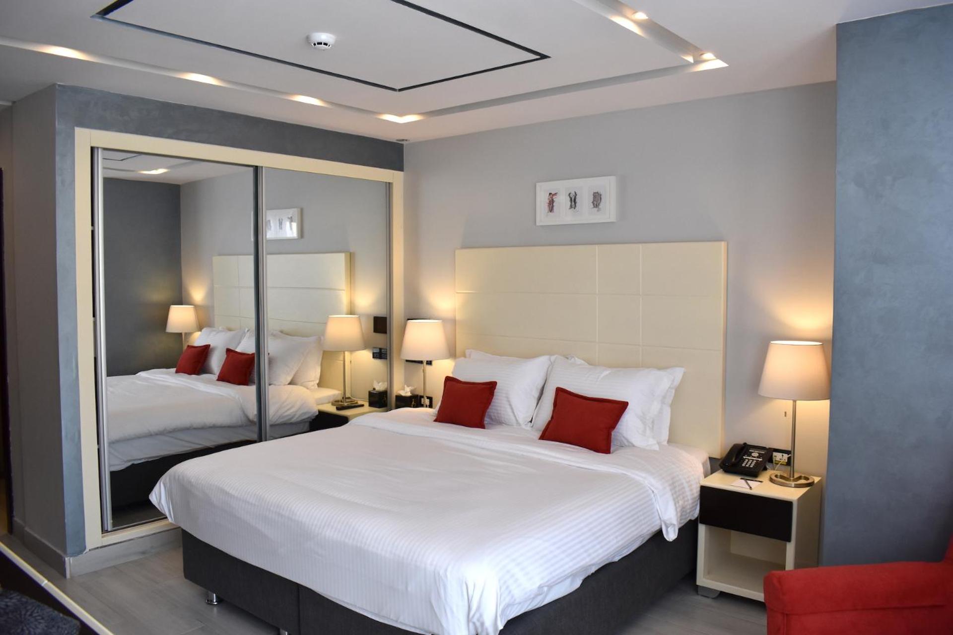 Deluxe Double or Twin Room with Balcony - Photo 1
