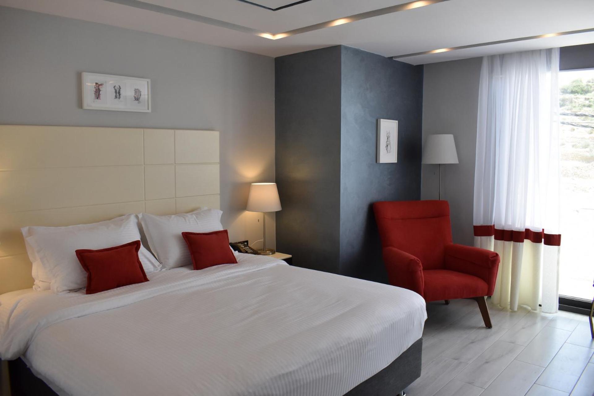 Deluxe Double or Twin Room with Balcony - Photo 15