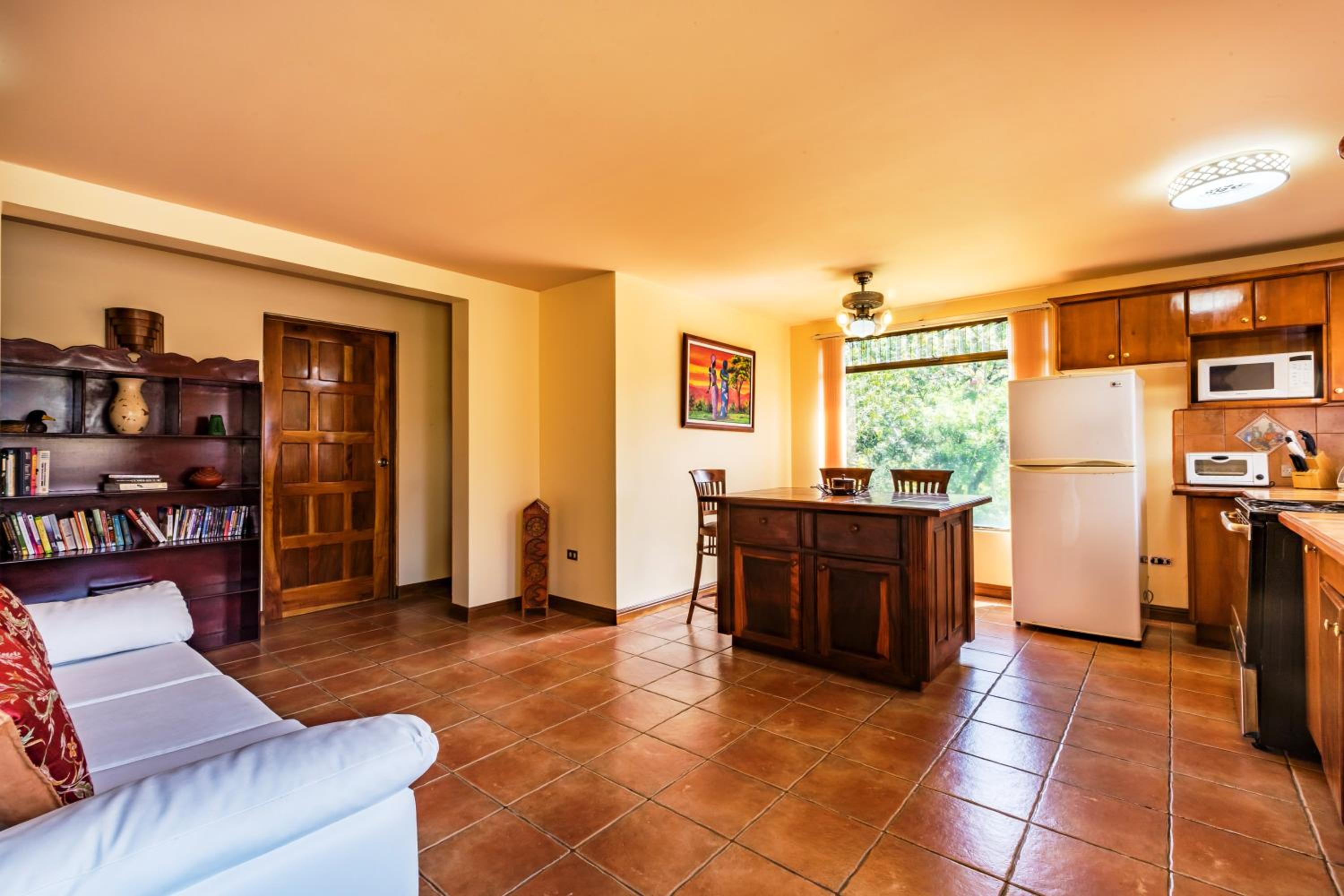 El Rio Apartment - Photo 5