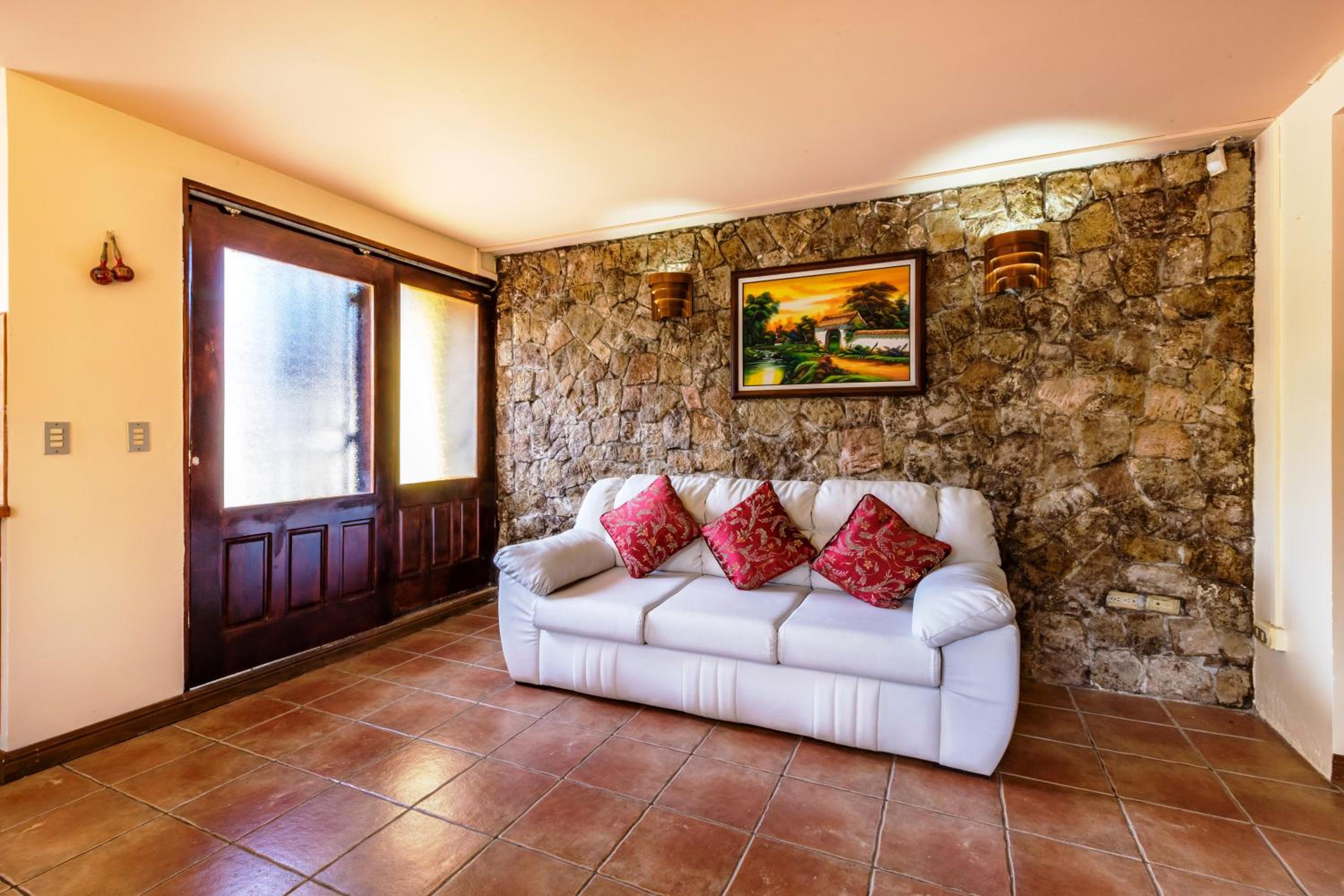 El Rio Apartment - Photo 9