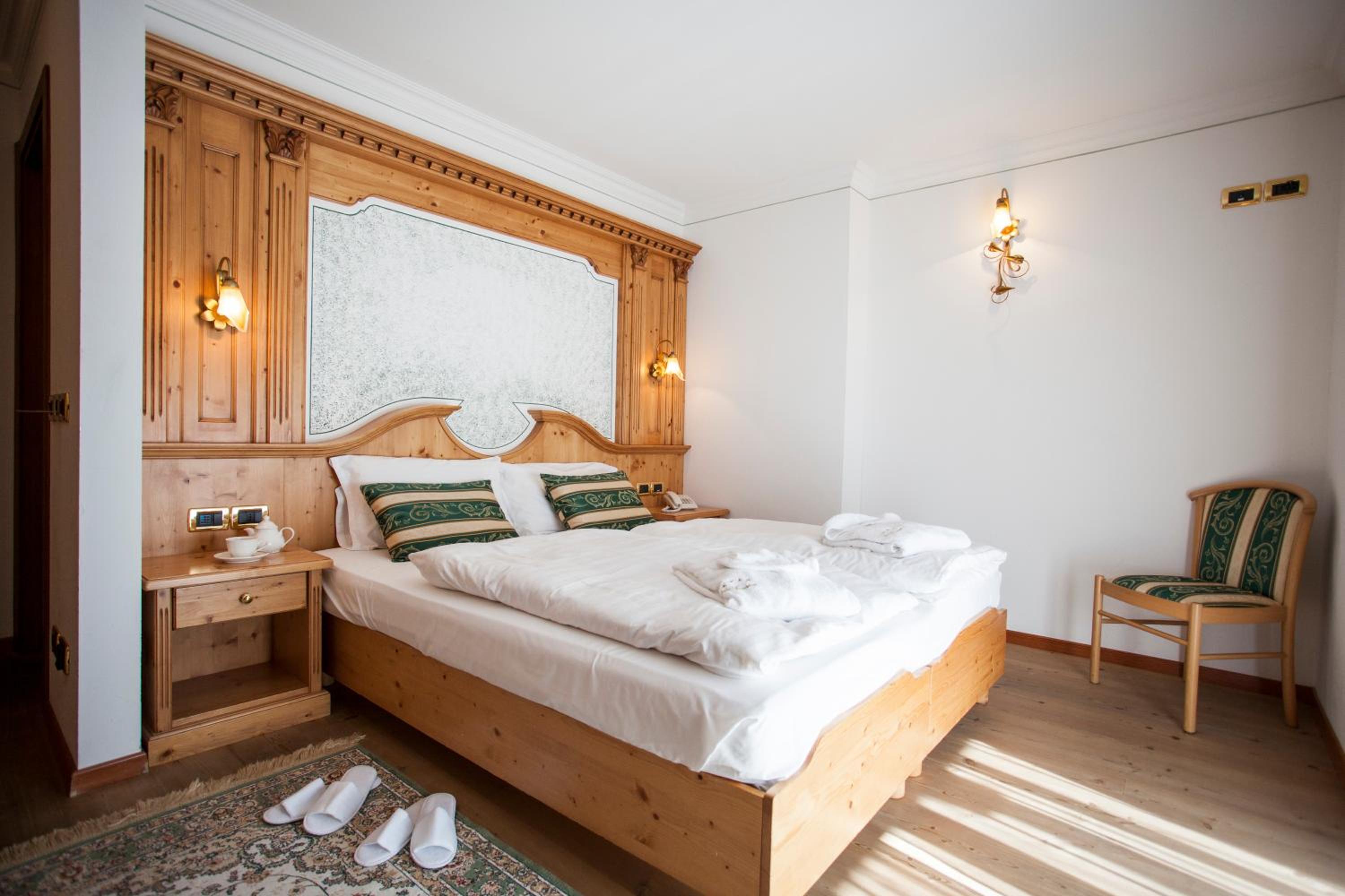 Double or Twin Room - Photo 4
