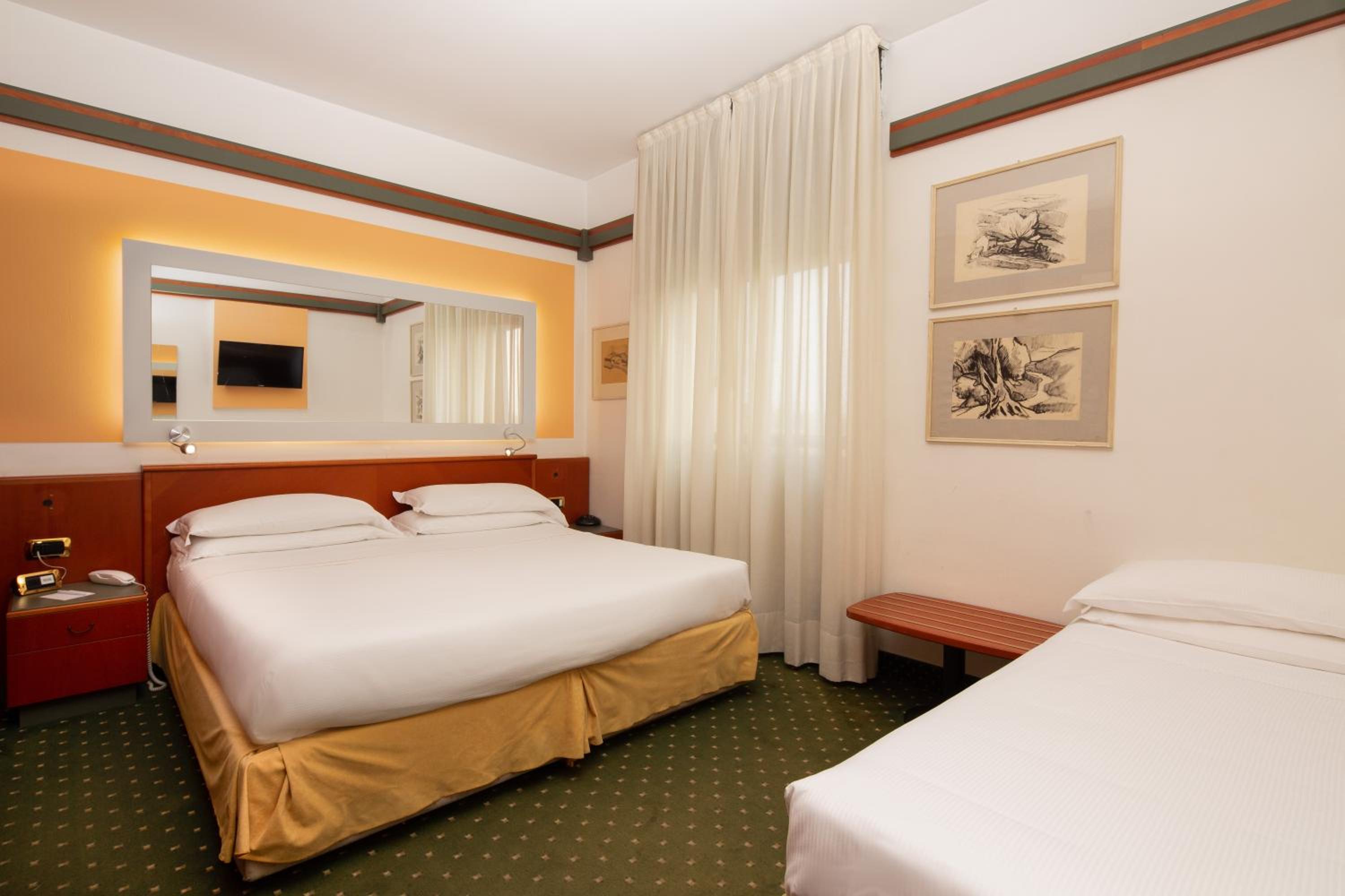 Classic Triple Room - Photo 5