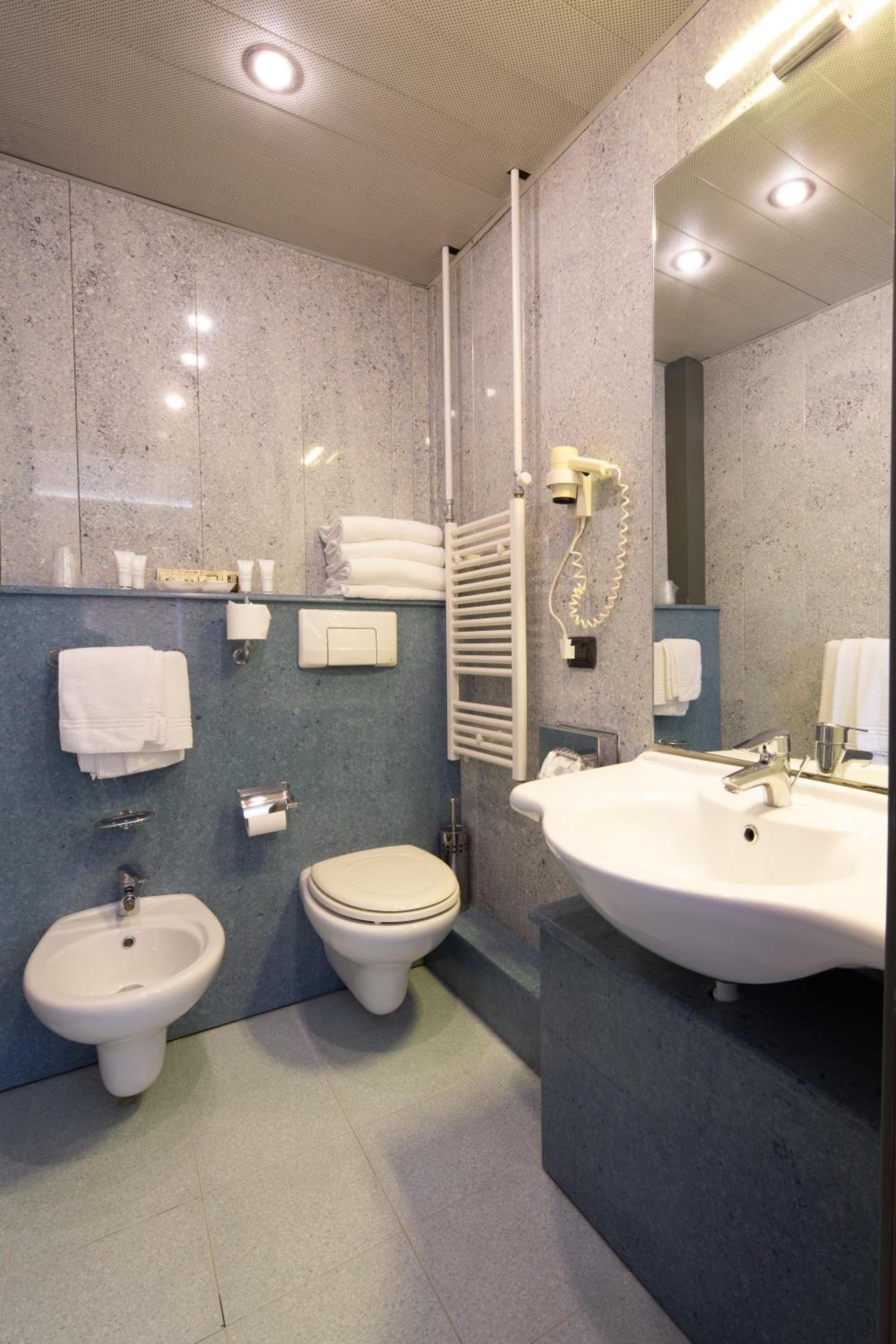 Classic Triple Room - Photo 3