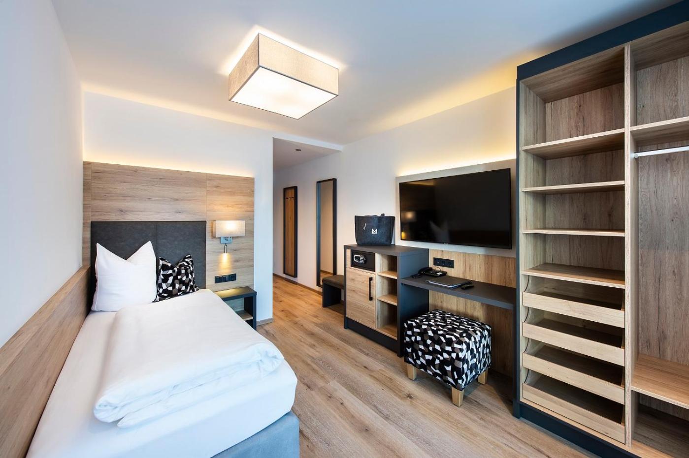 Single Room with Balcony photo 1
