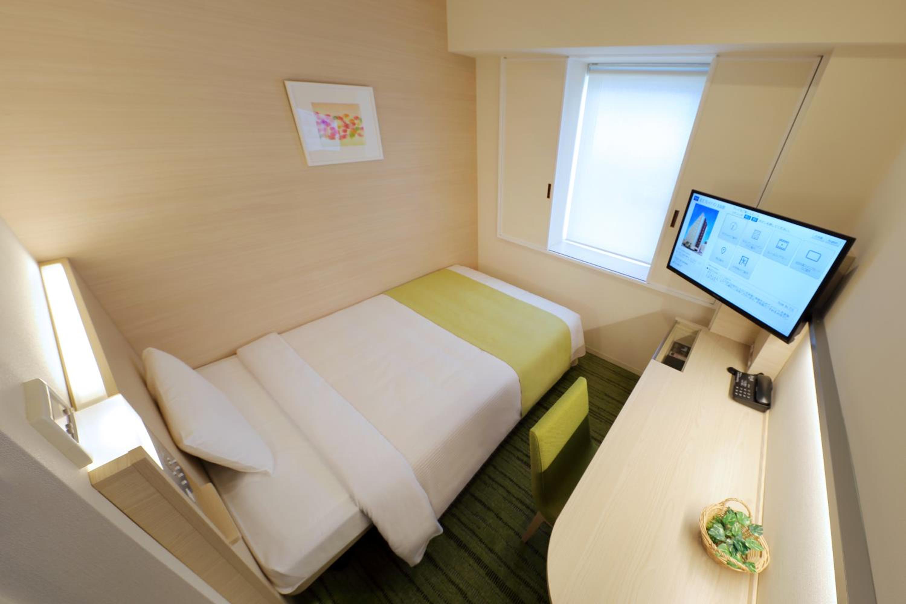 Single Room - Smoking photo 1