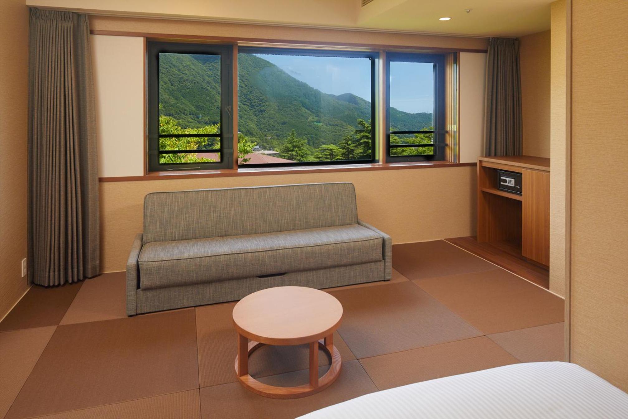 Standard Twin Room - Photo 2