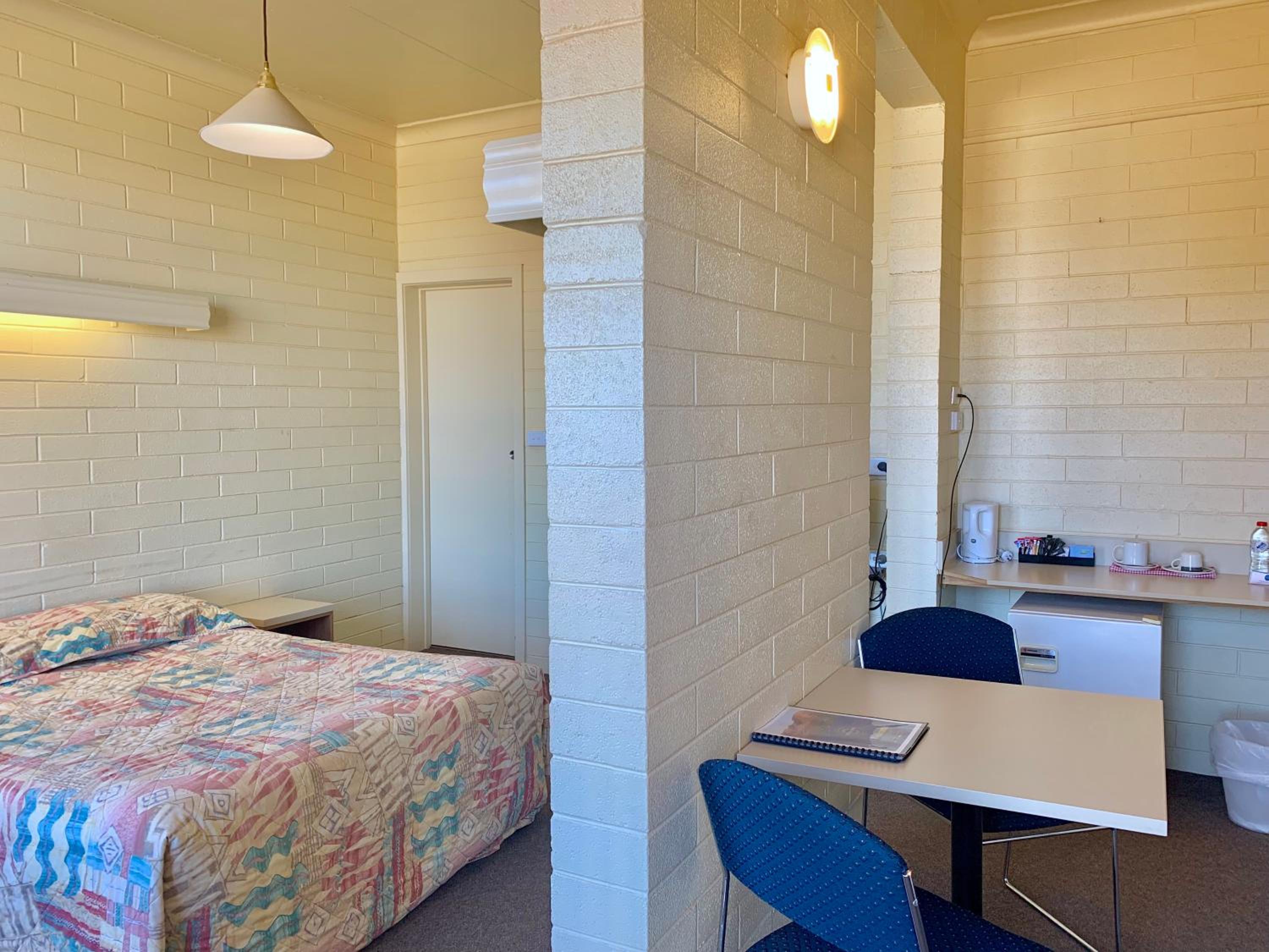 Standard Double Room - Photo 14