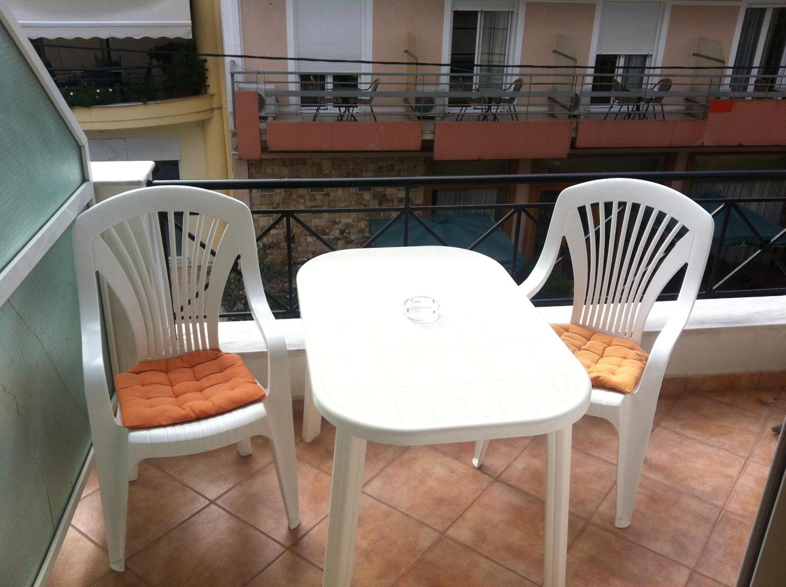 Studio with Balcony - Photo 21
