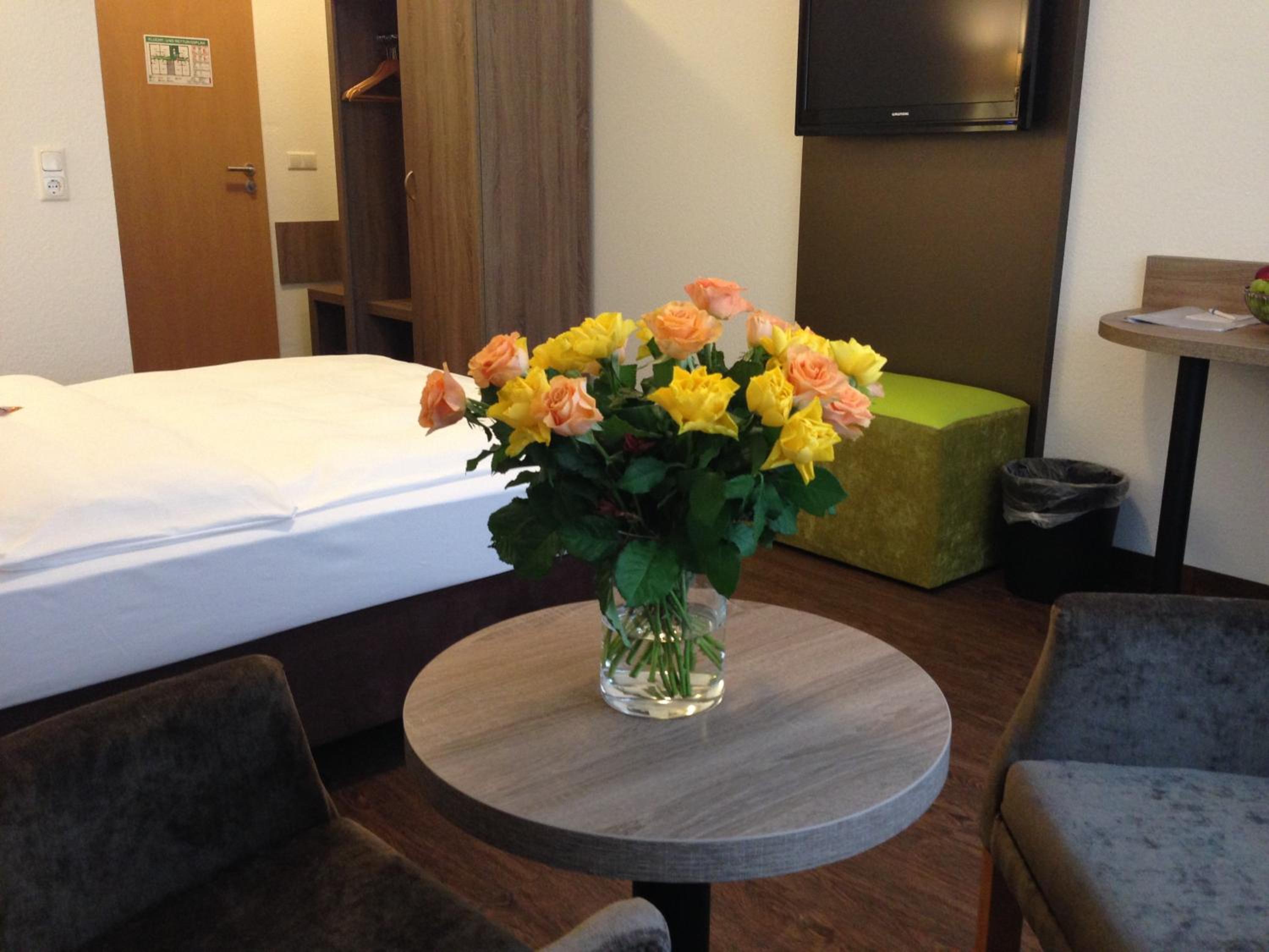Single Room photo 2