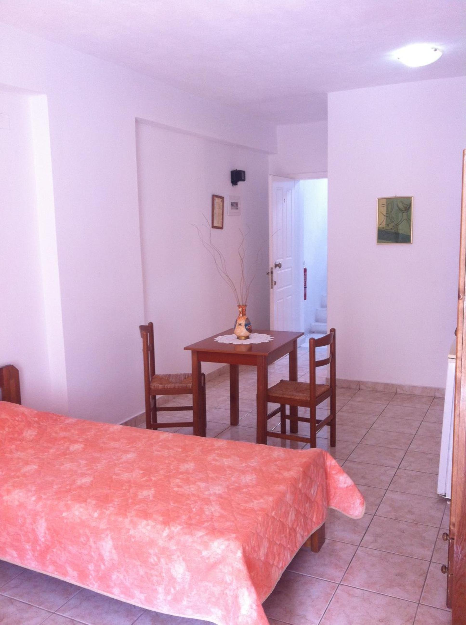 Studio with Balcony - Photo 28