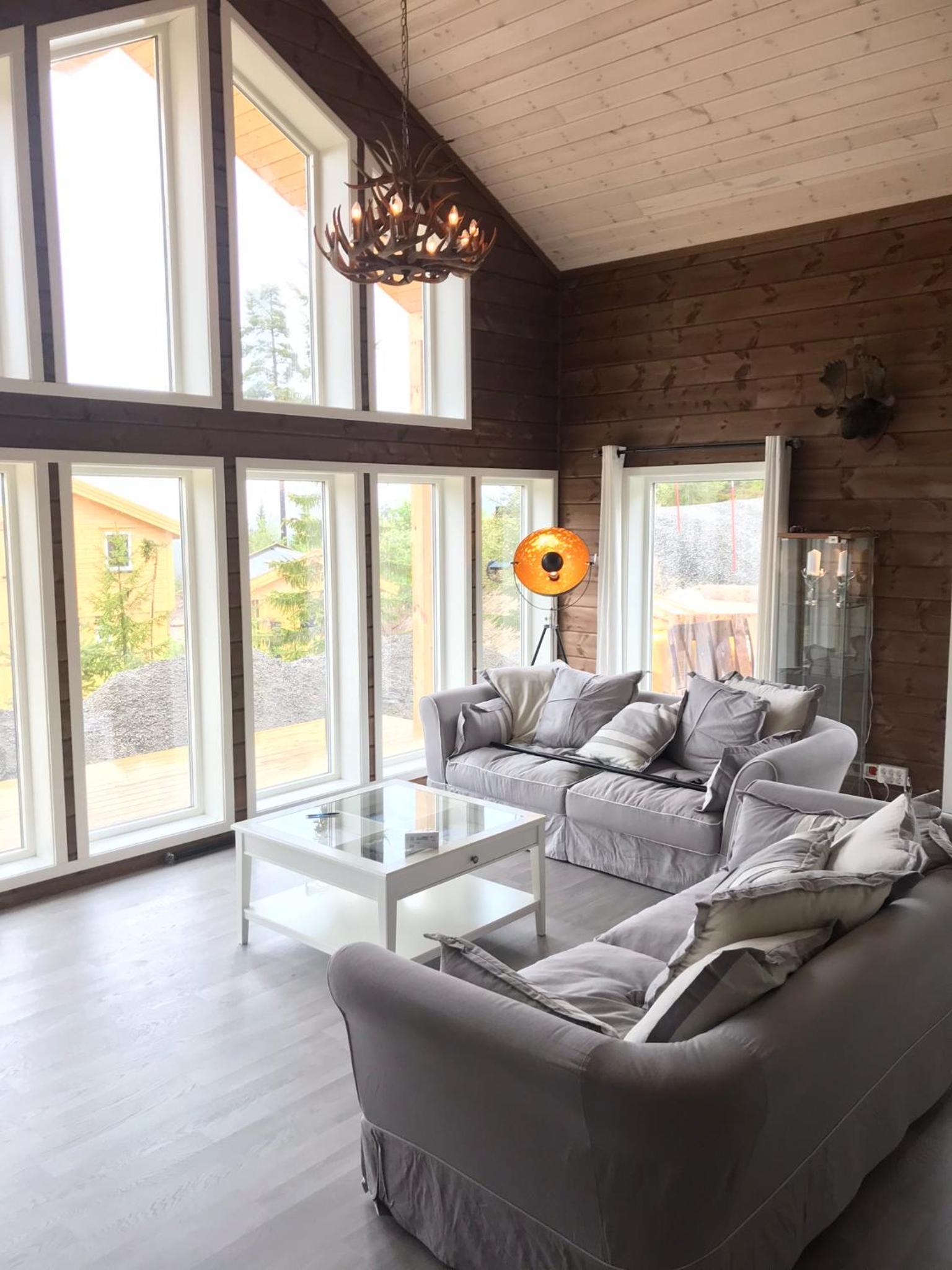 Five-Bedroom House - Photo 30