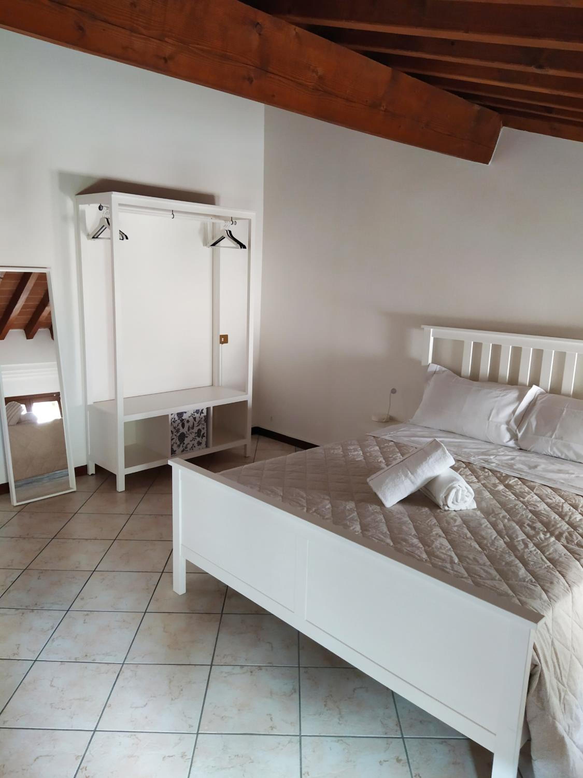 Deluxe Family Suite - Photo 2