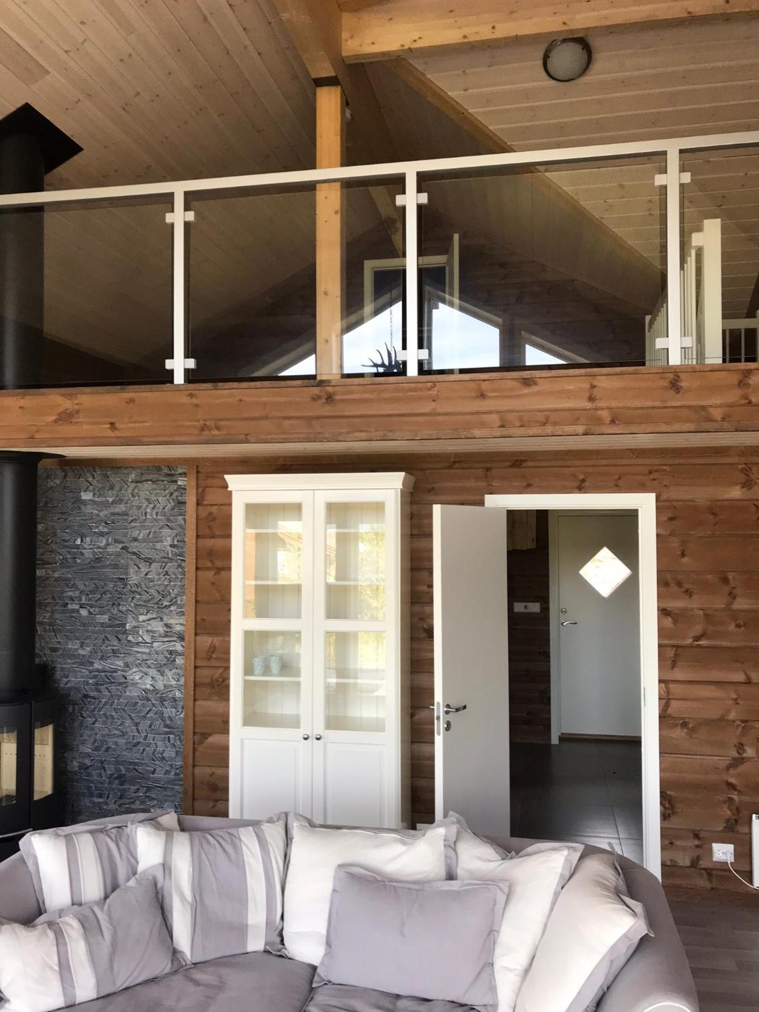 Five-Bedroom House - Photo 20