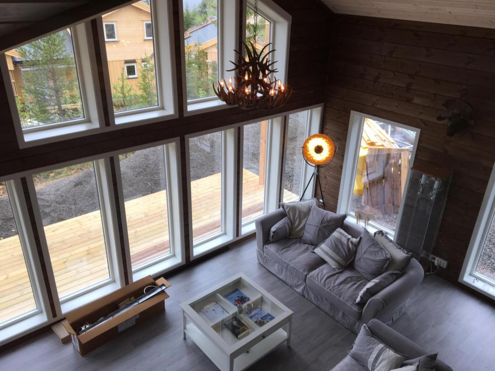 Five-Bedroom House - Photo 23