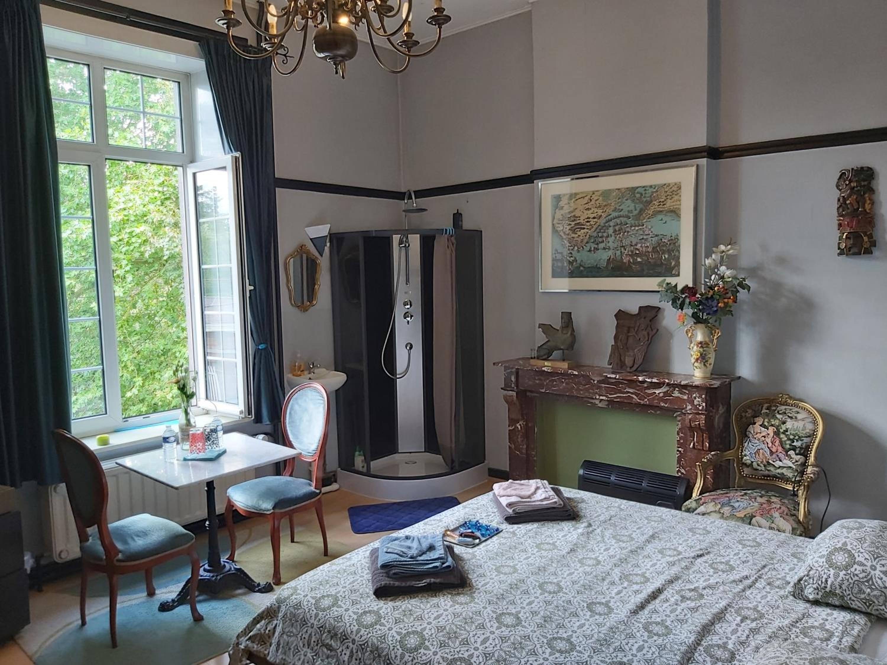 Superior King Room - Photo 2