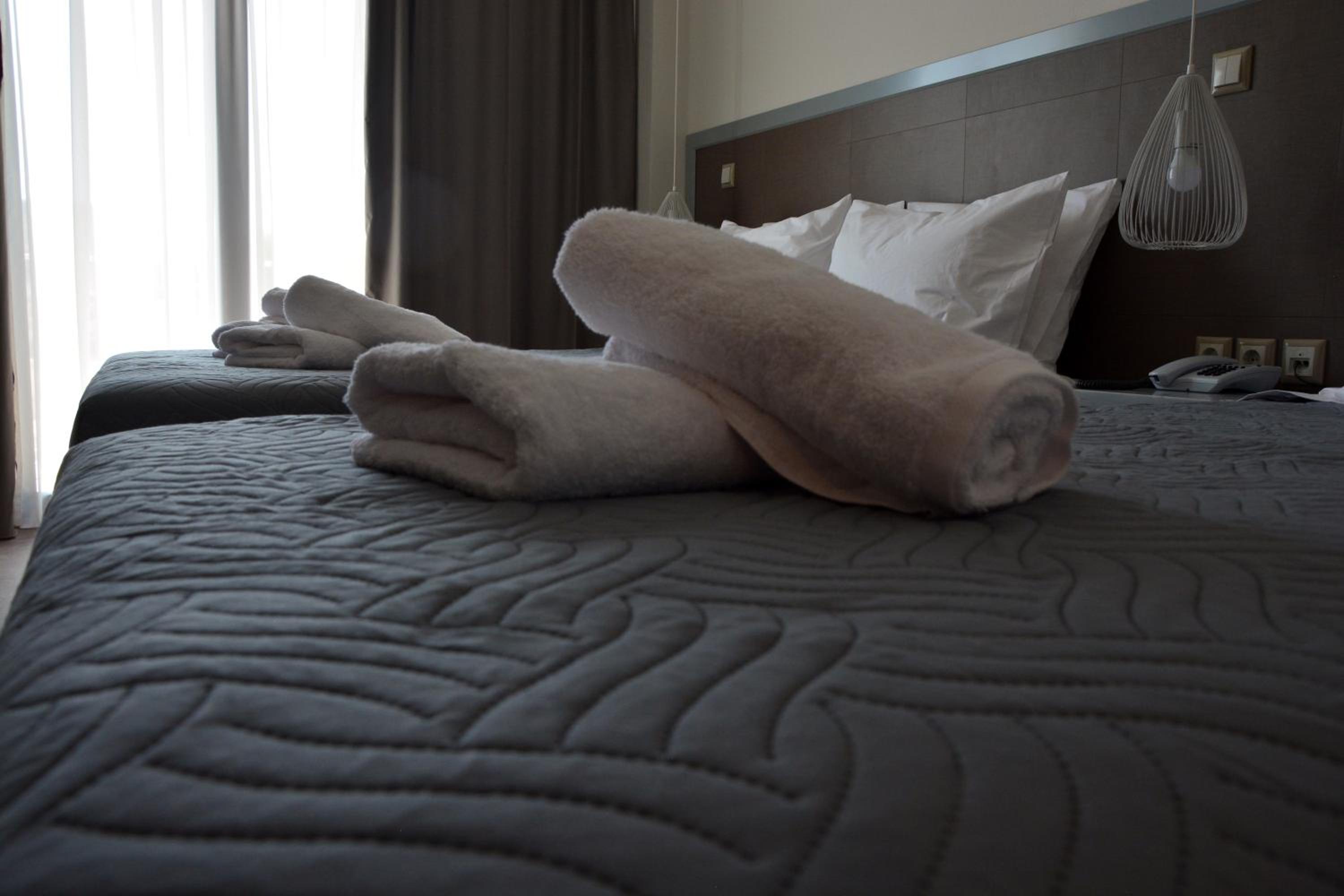 Double Room with Private Bathroom - Photo 7