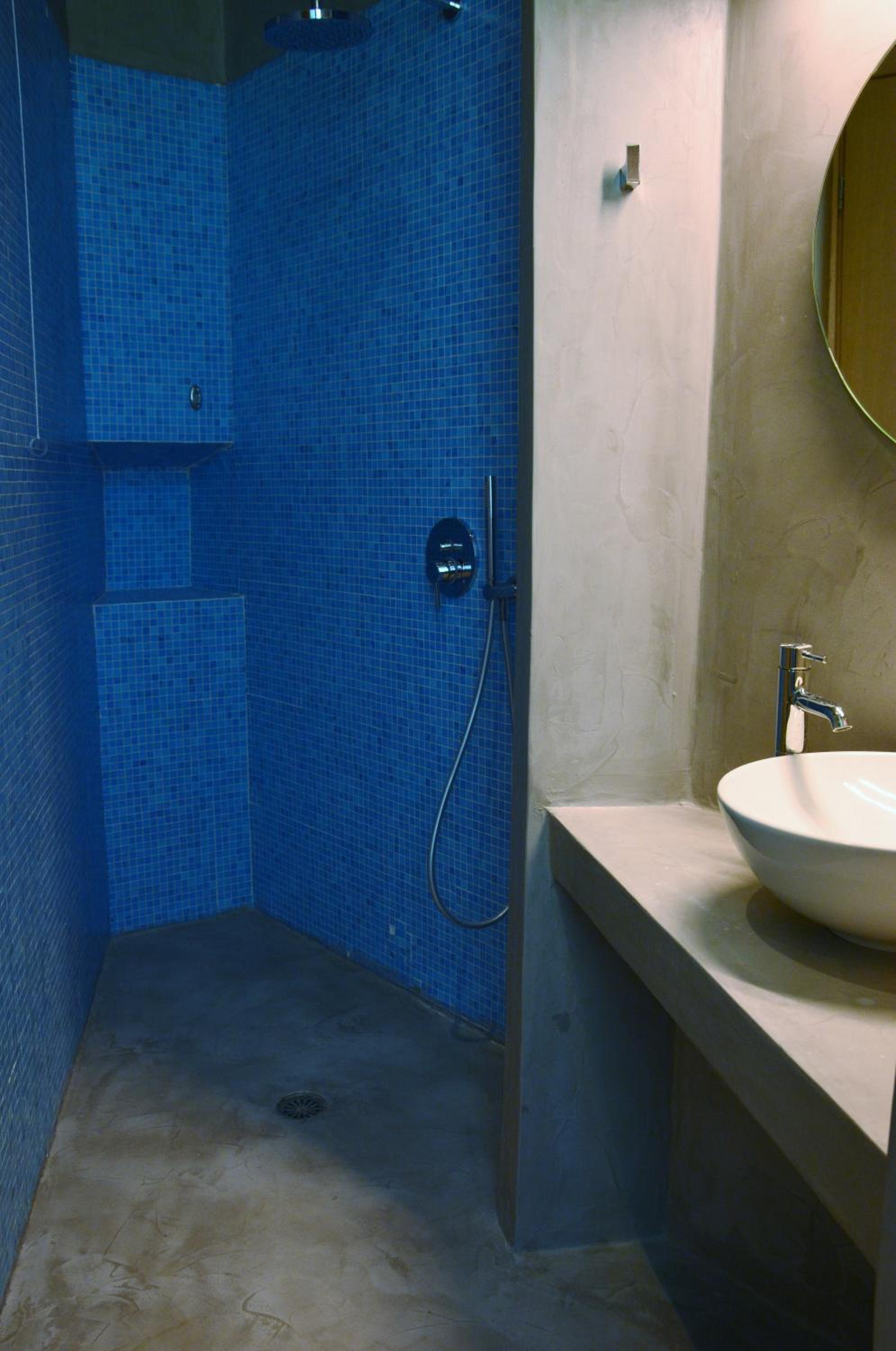 Standard Suite - Photo 21