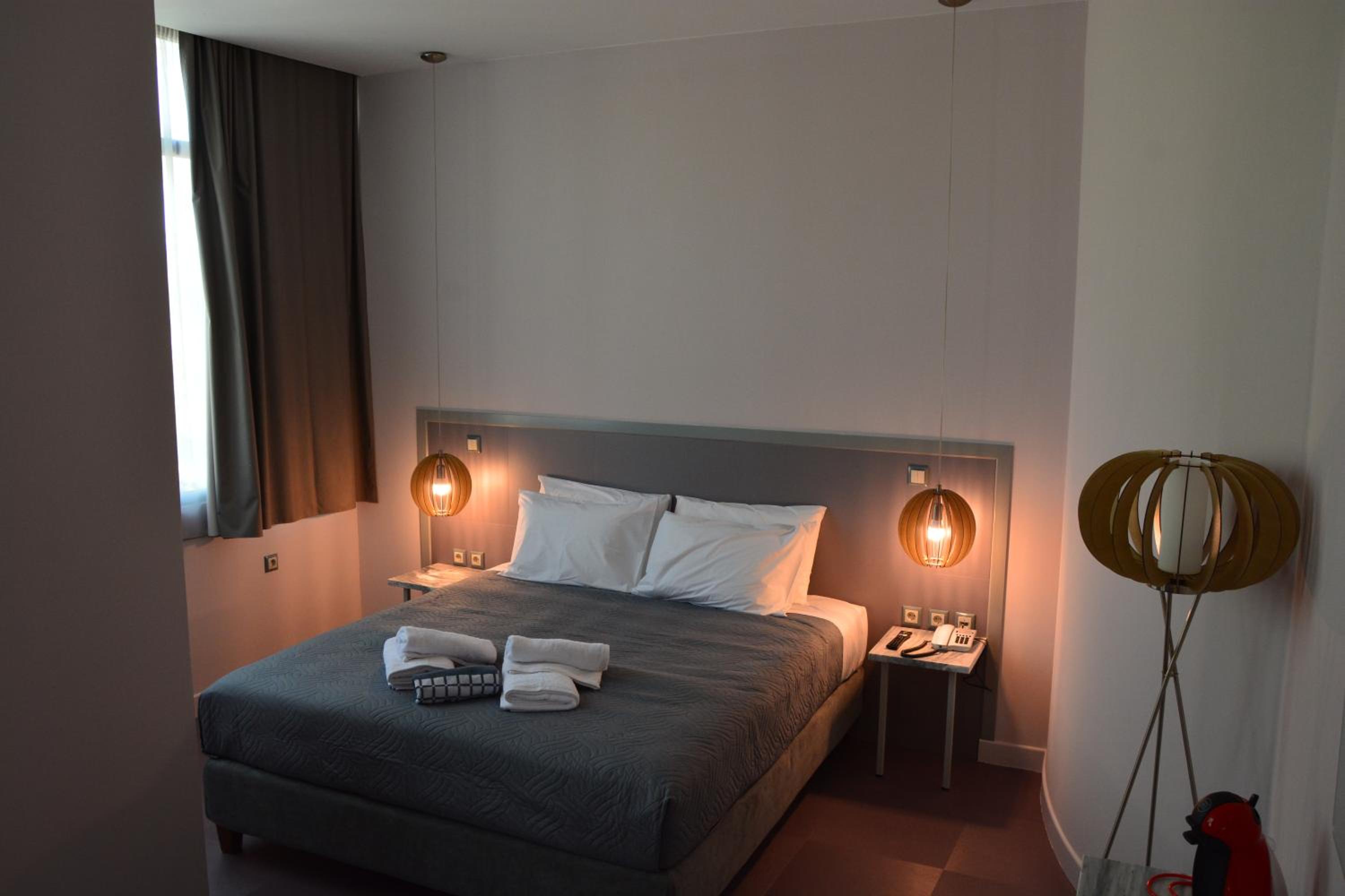 Standard Suite - Photo 13
