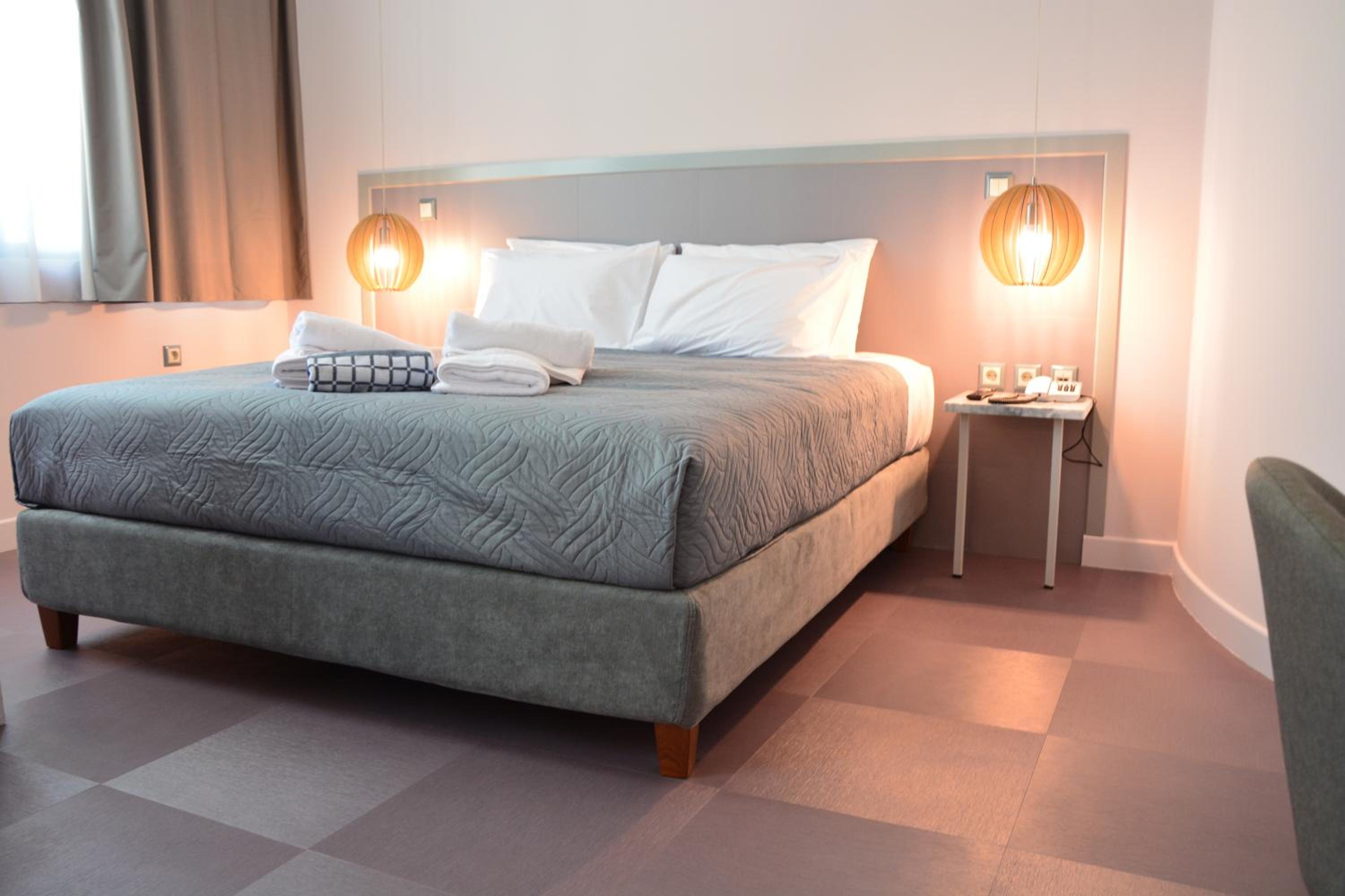 Standard Suite - Photo 14