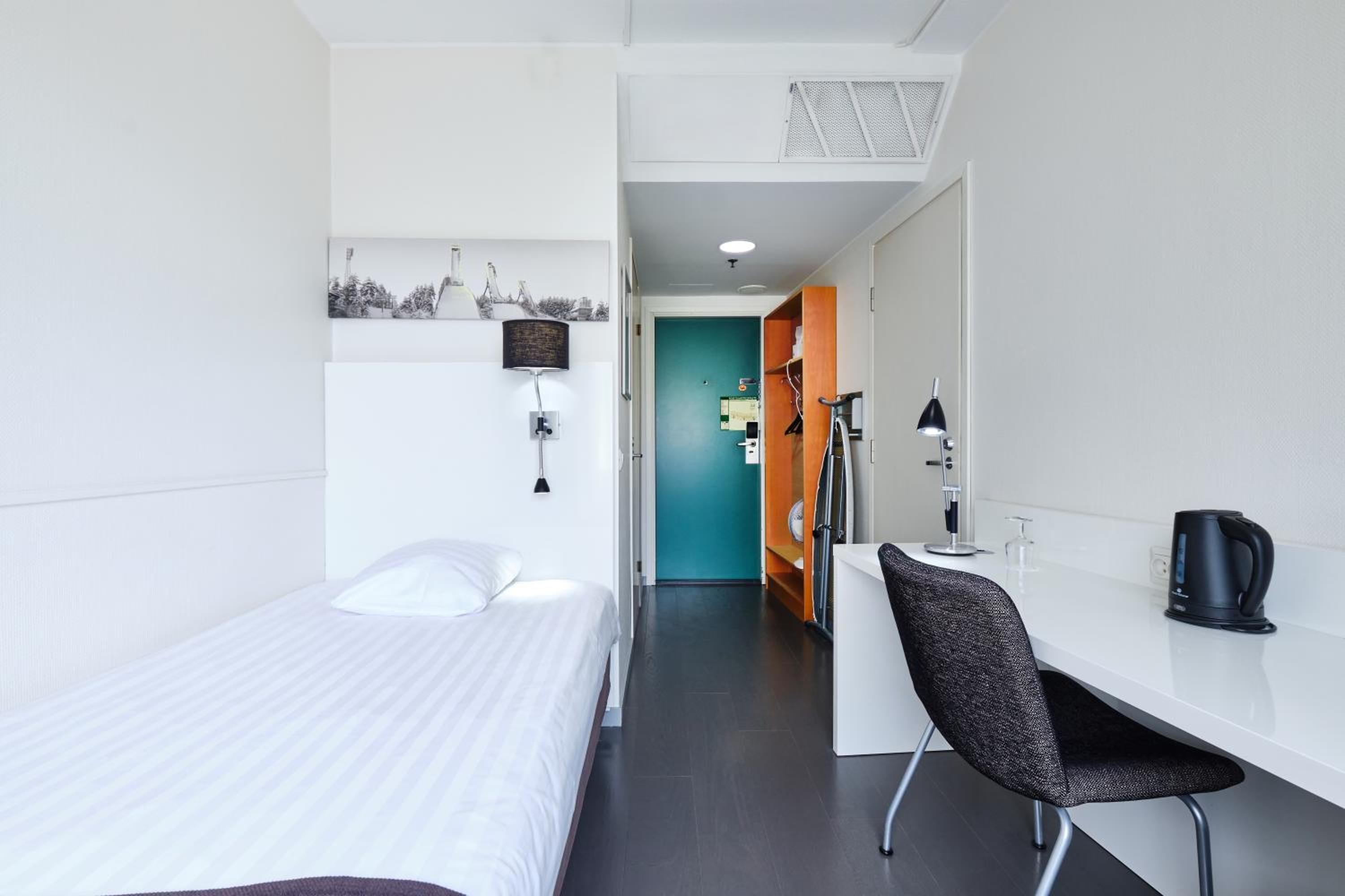 Single Room photo 2