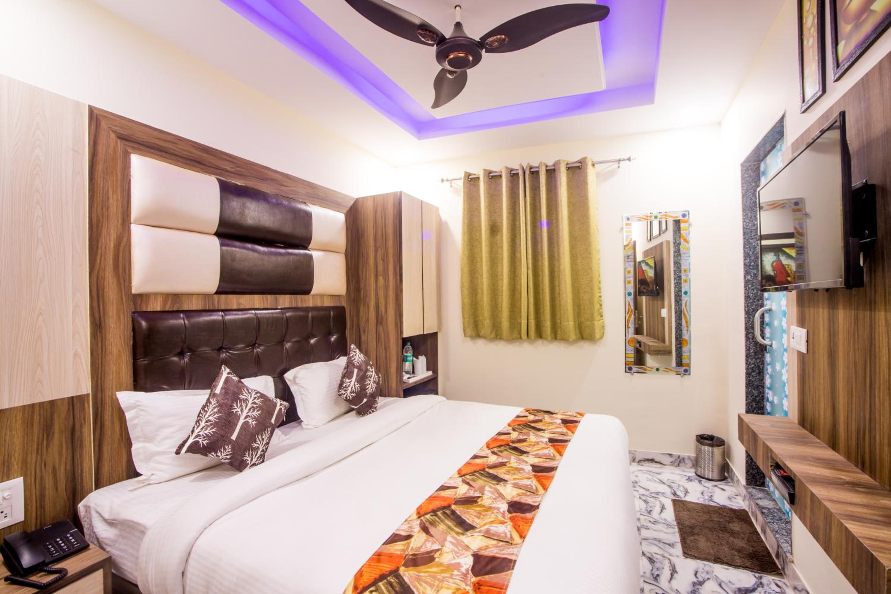 Standard Double Room - Photo 10