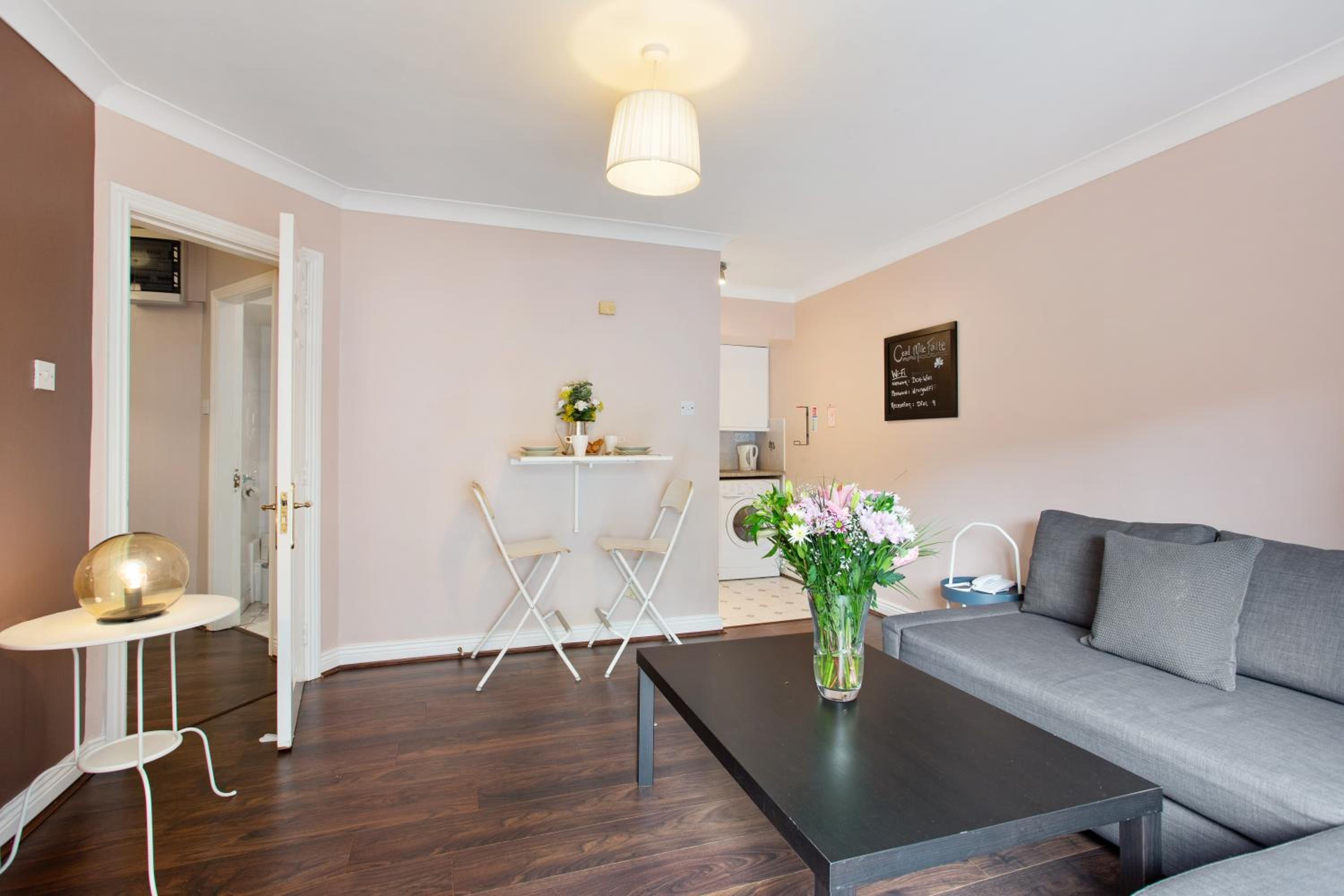 One-Bedroom Apartment (3 Adults)