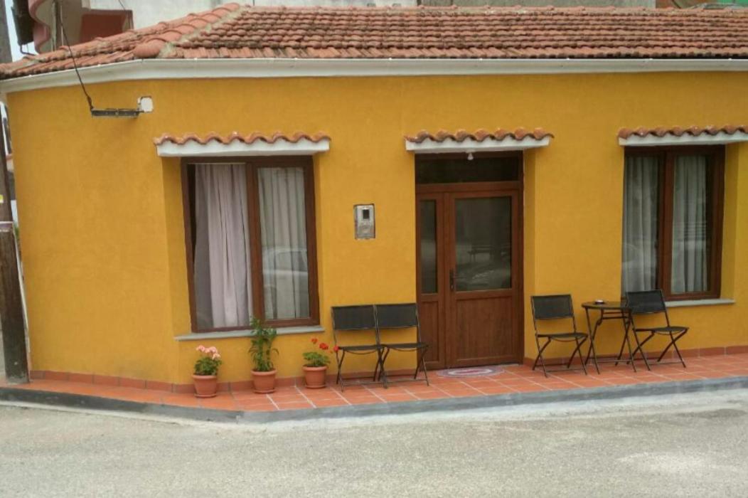 Two-Bedroom House photo 3