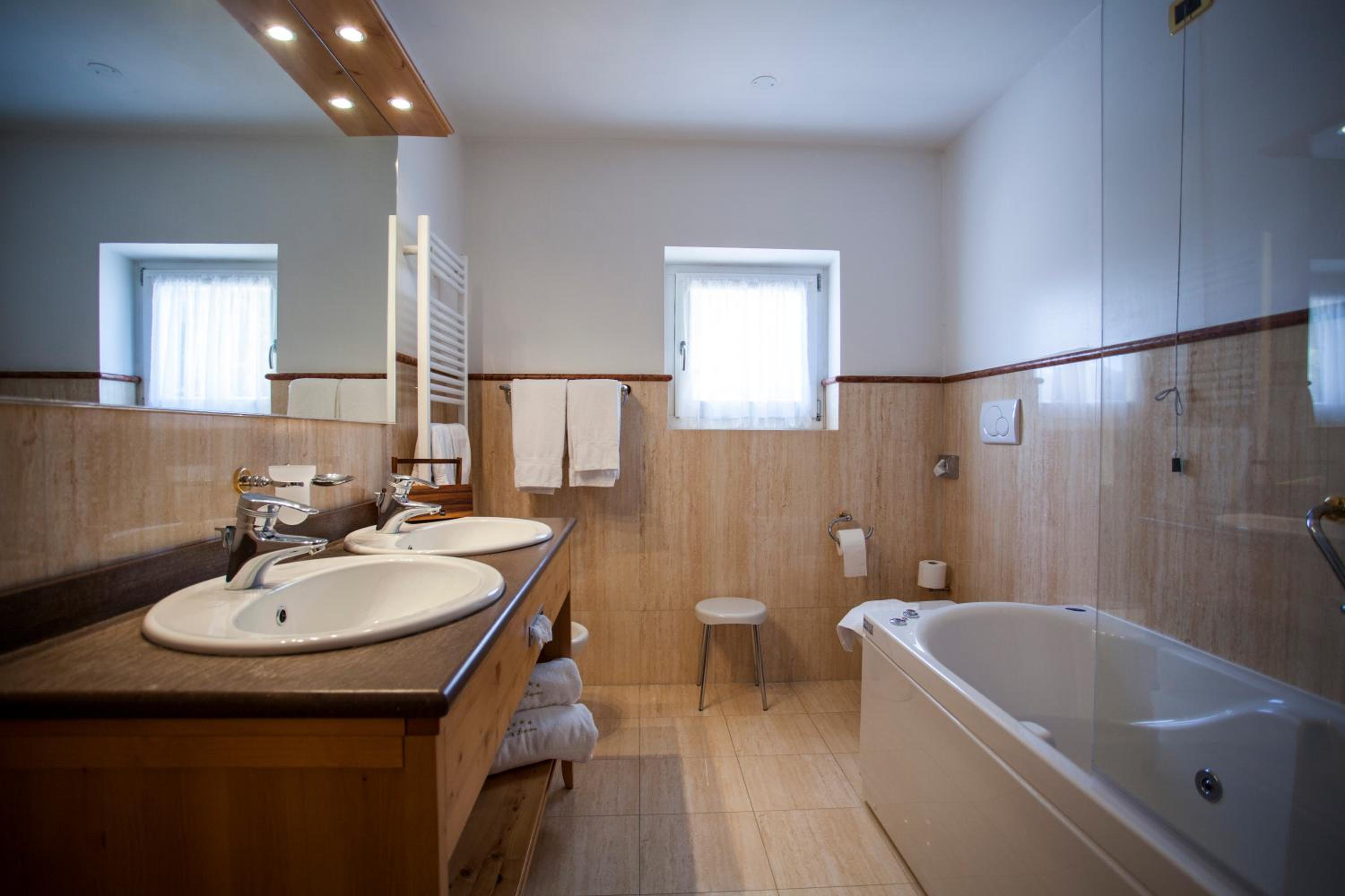 Superior Triple Room - Photo 3
