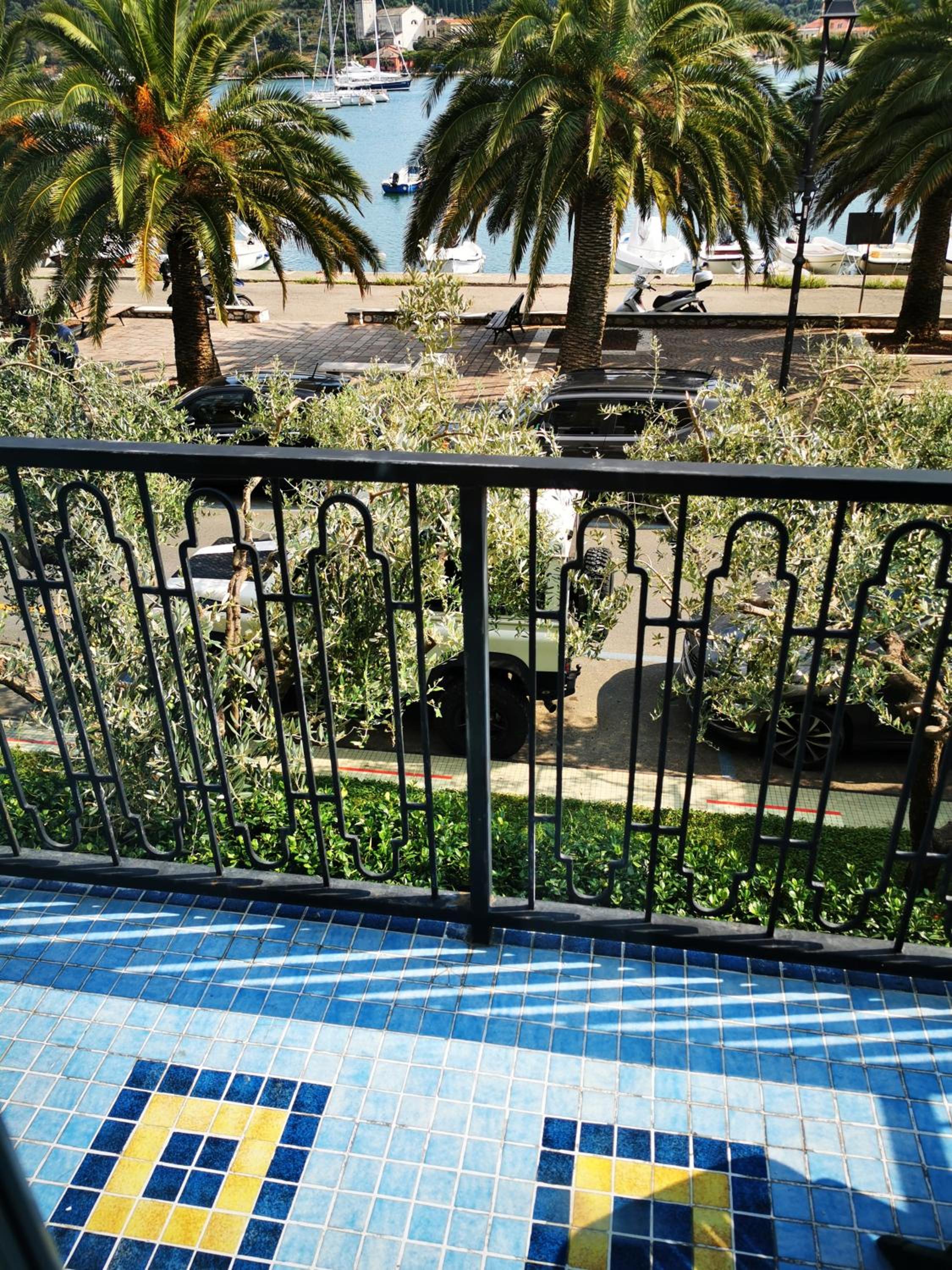 Double Room with Sea View - Photo 2